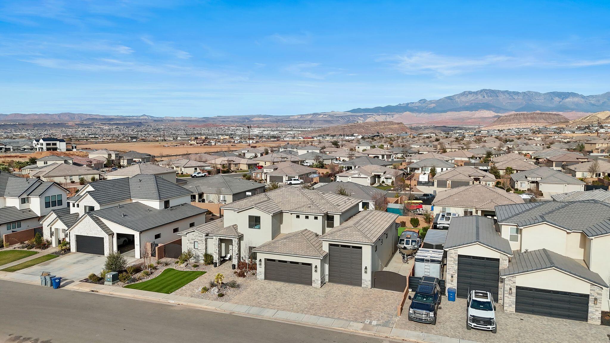 IRON HORSE - Residential