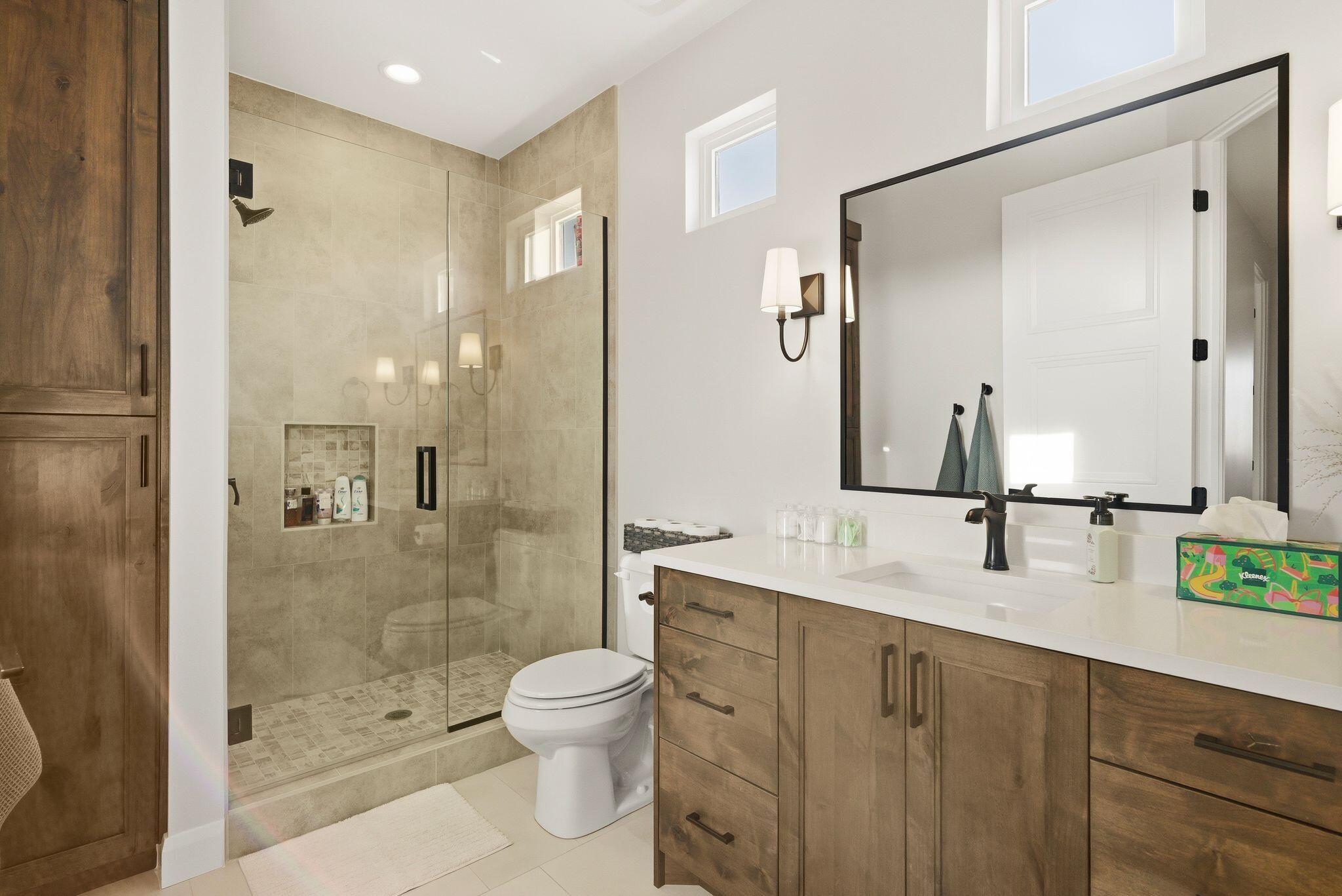 IRON HORSE - Residential