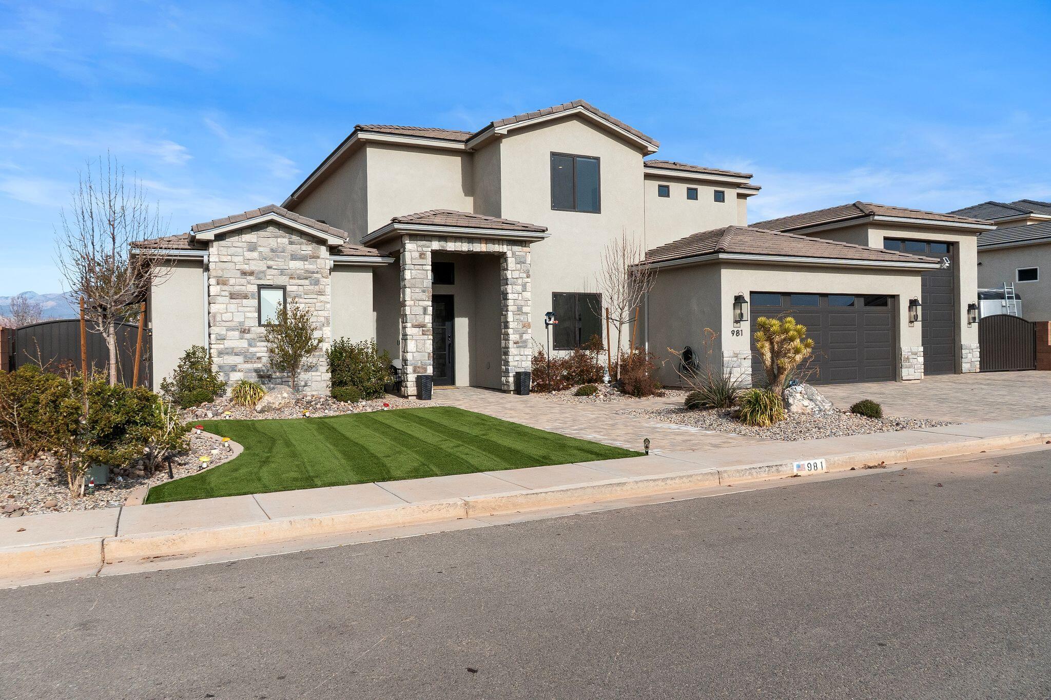 IRON HORSE - Residential