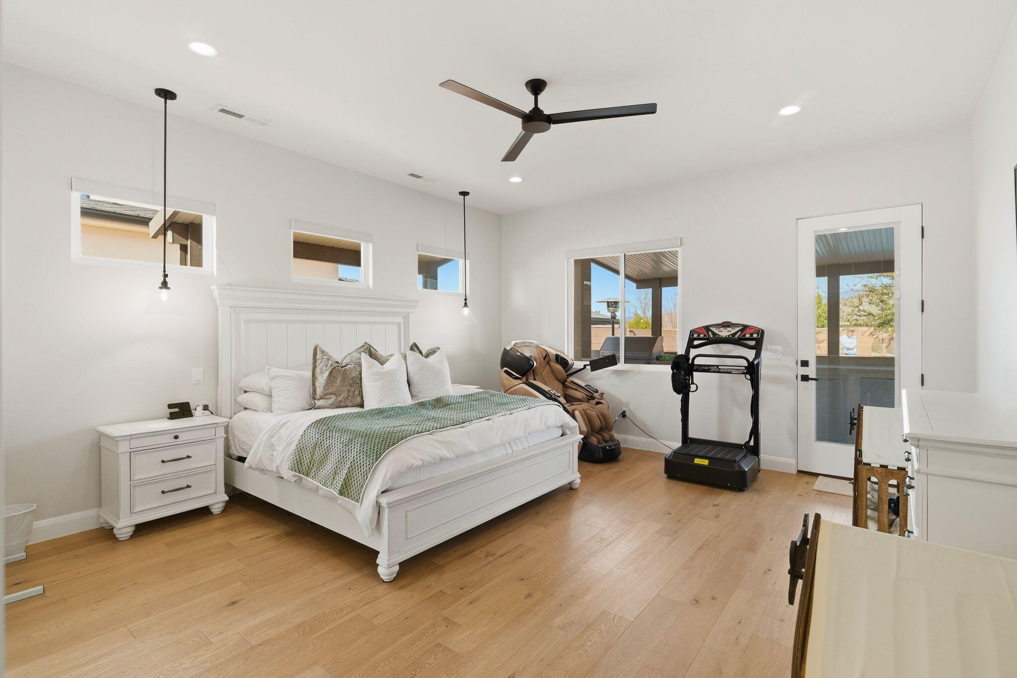 IRON HORSE - Residential