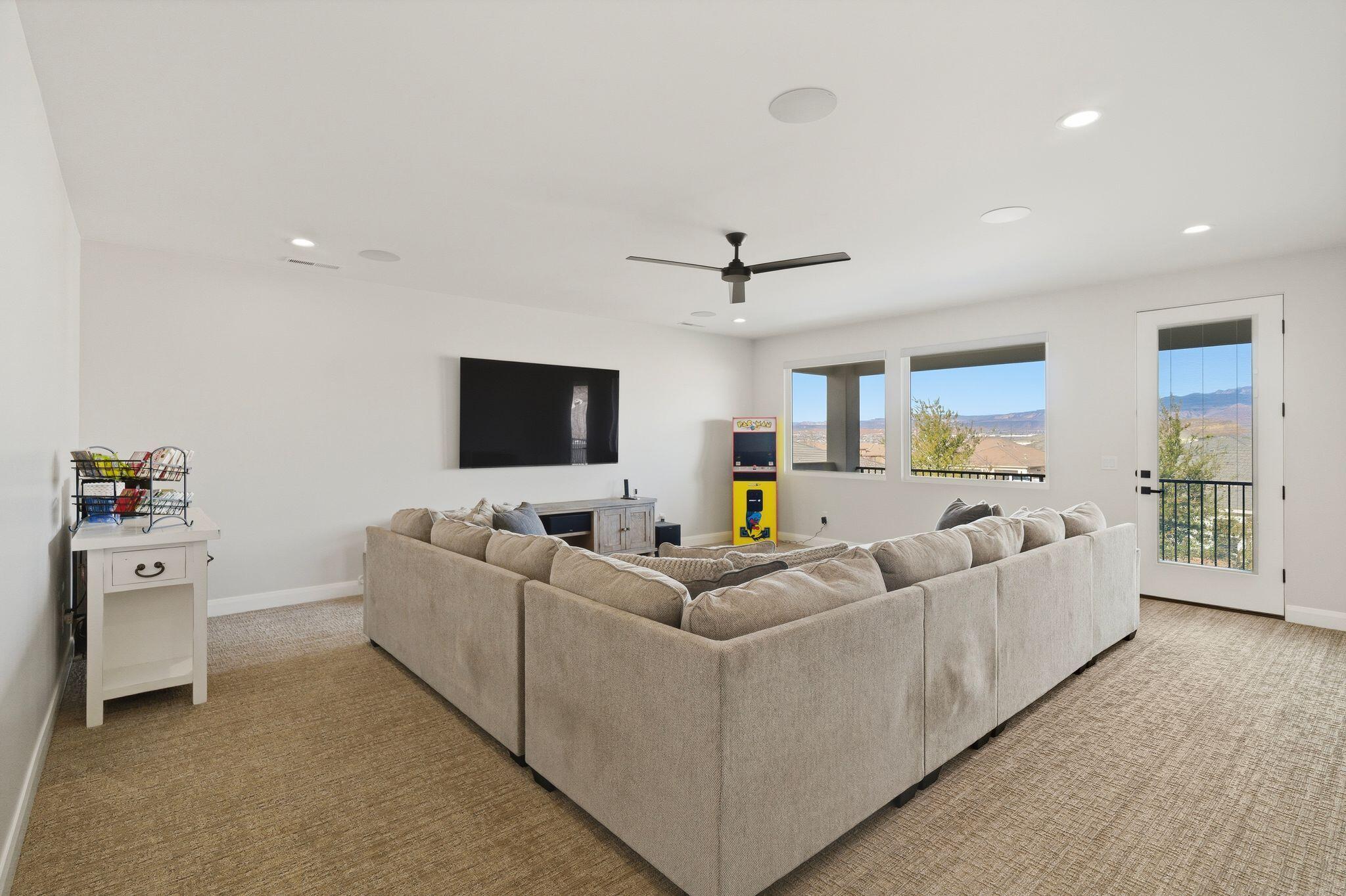 IRON HORSE - Residential
