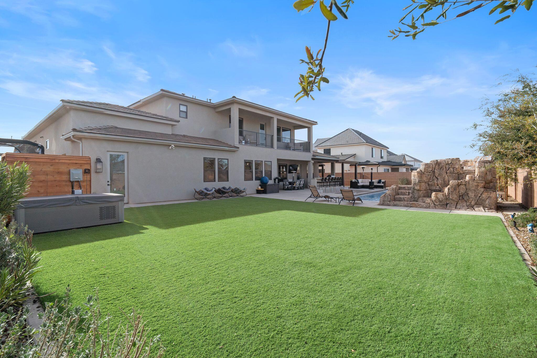 IRON HORSE - Residential