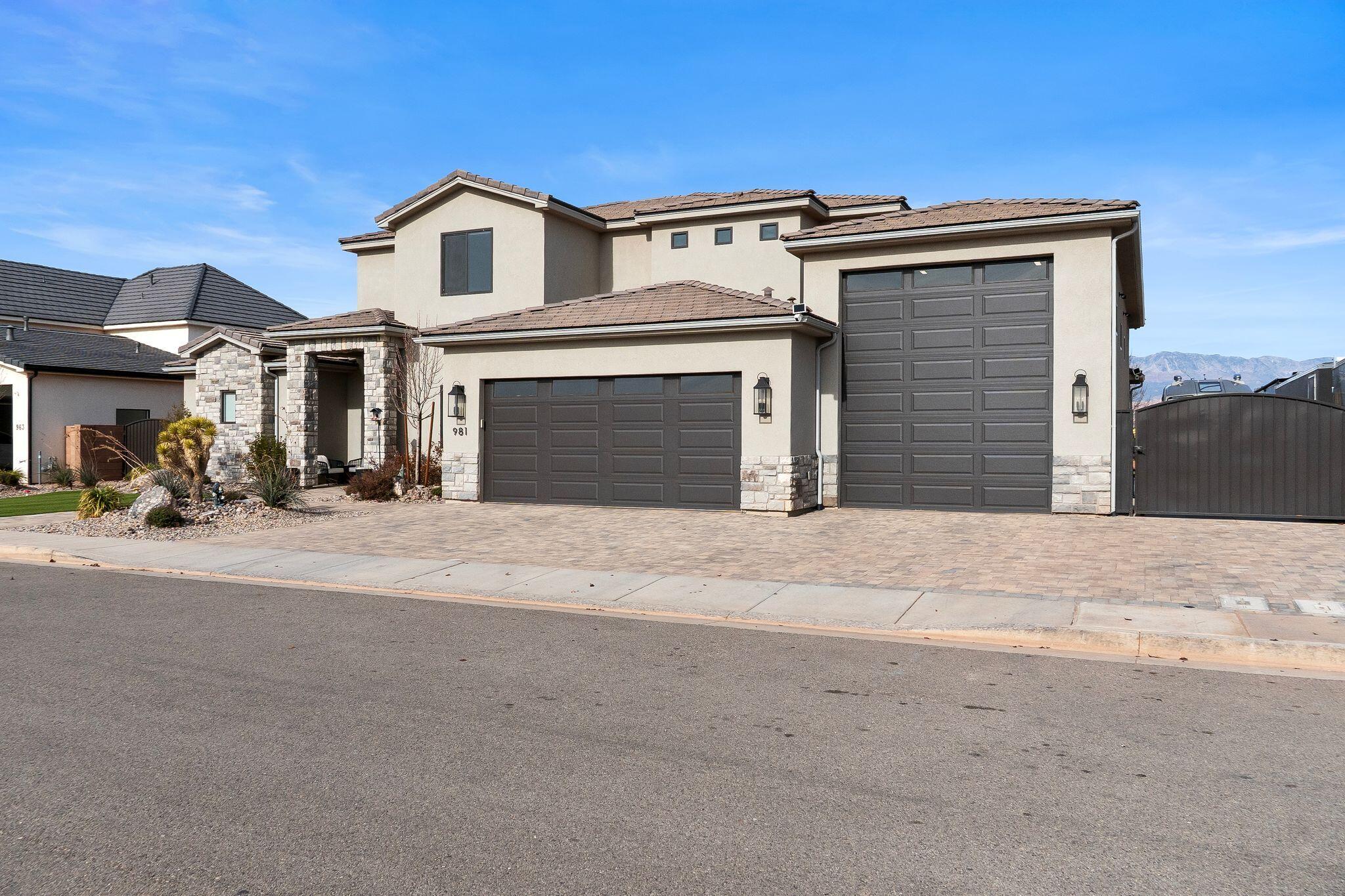 IRON HORSE - Residential