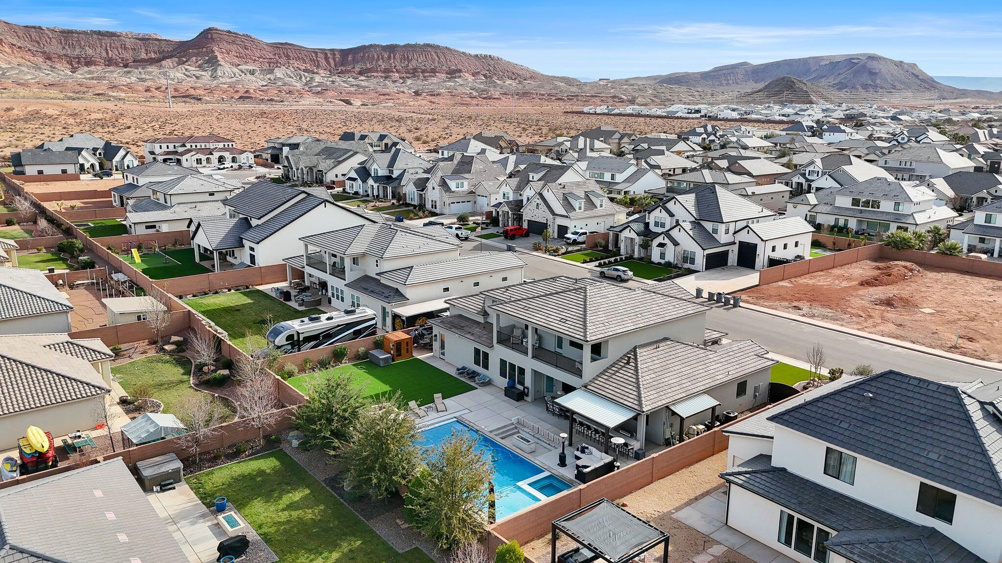 IRON HORSE - Residential