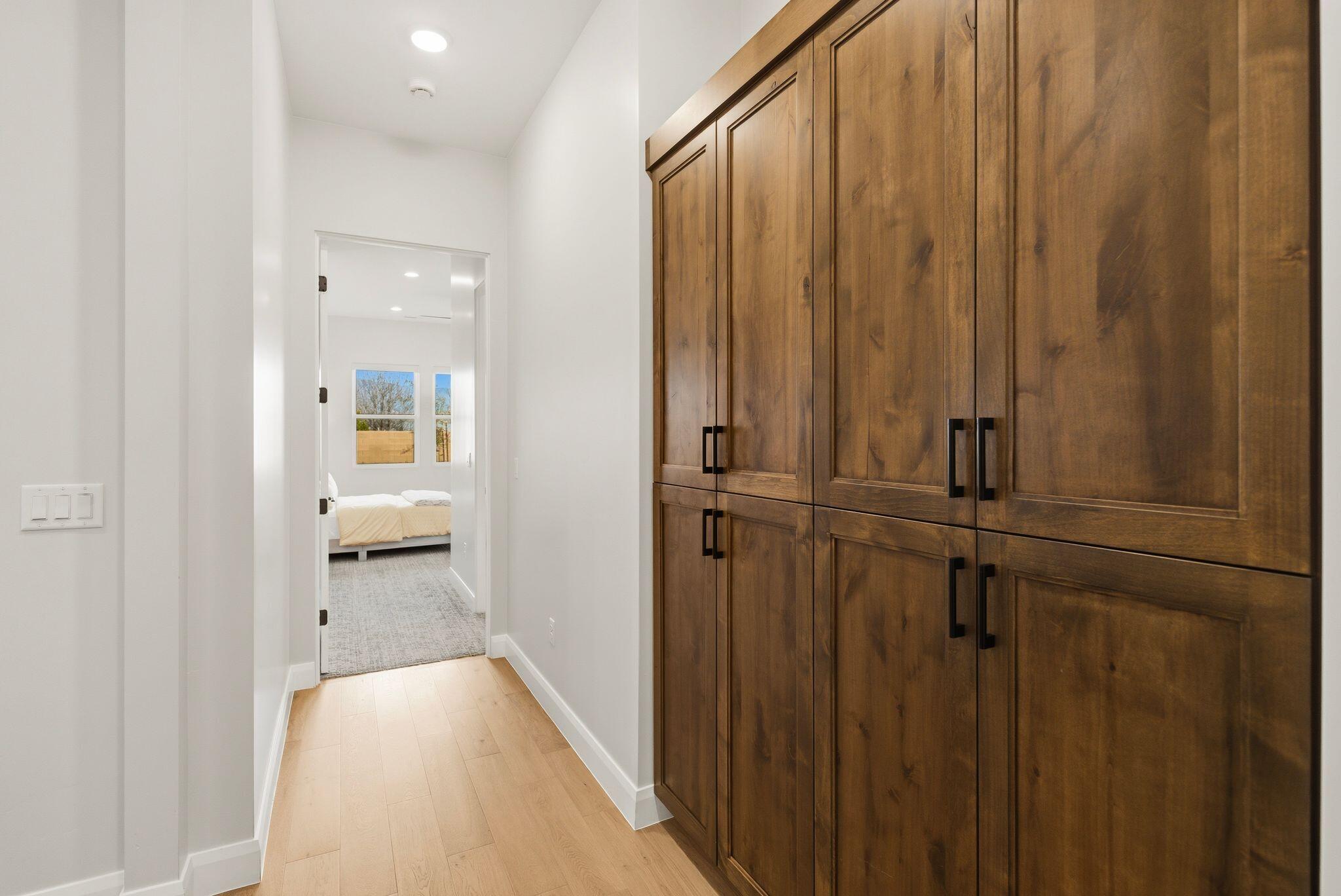 IRON HORSE - Residential