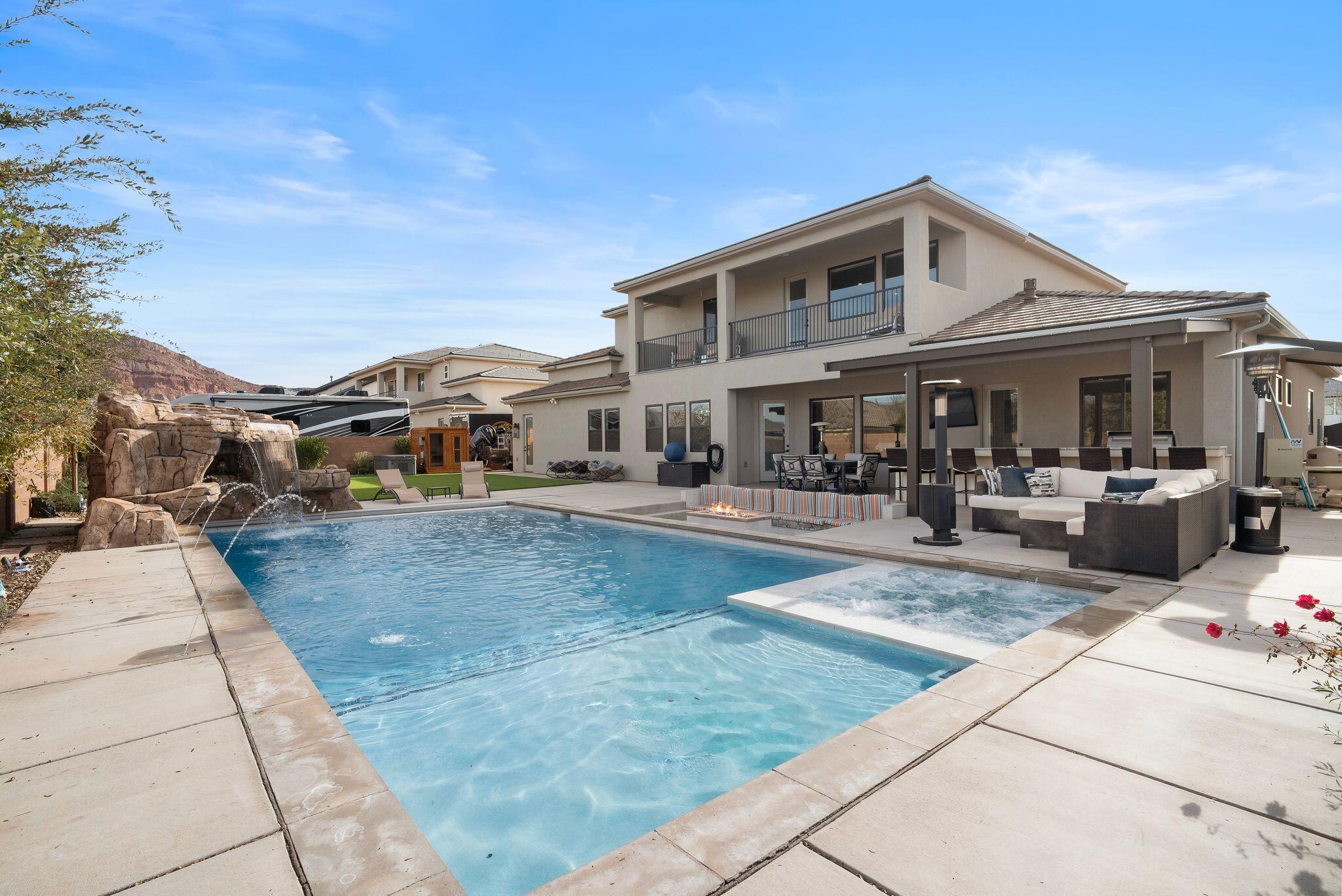 IRON HORSE - Residential