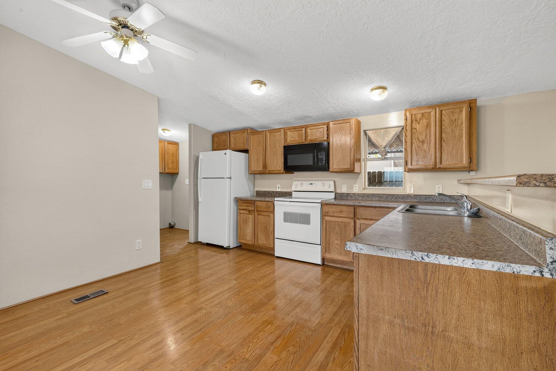 PALO VERDE MOBILE HOME ESTATES - Residential