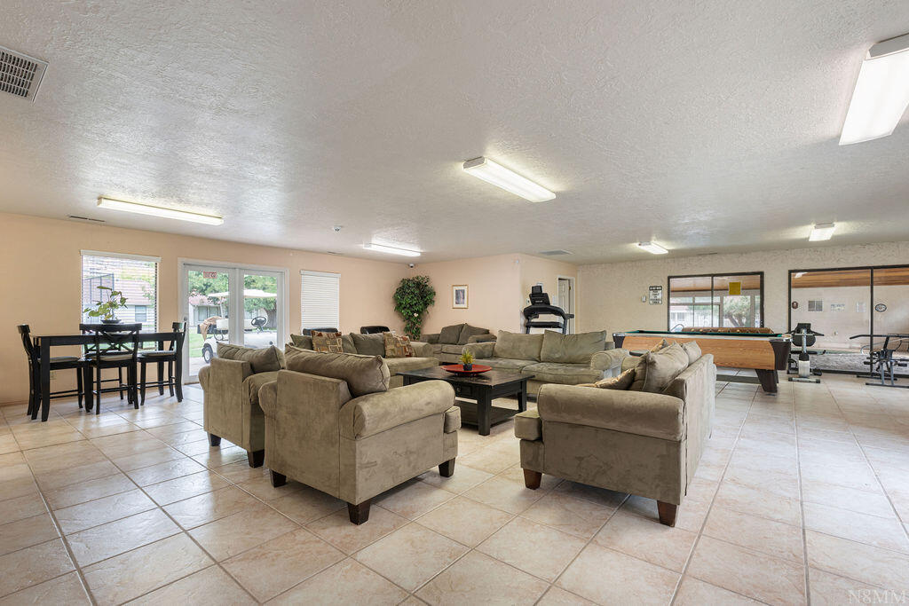 WILLOW RUN RESORT CONDOS - Residential
