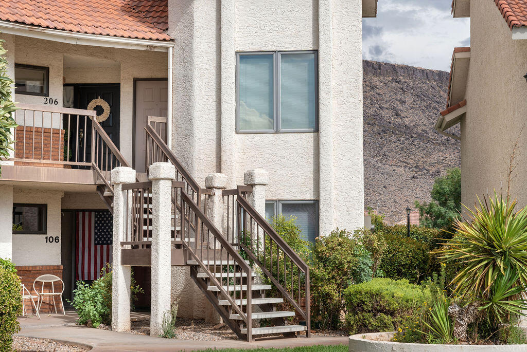 WILLOW RUN RESORT CONDOS - Residential