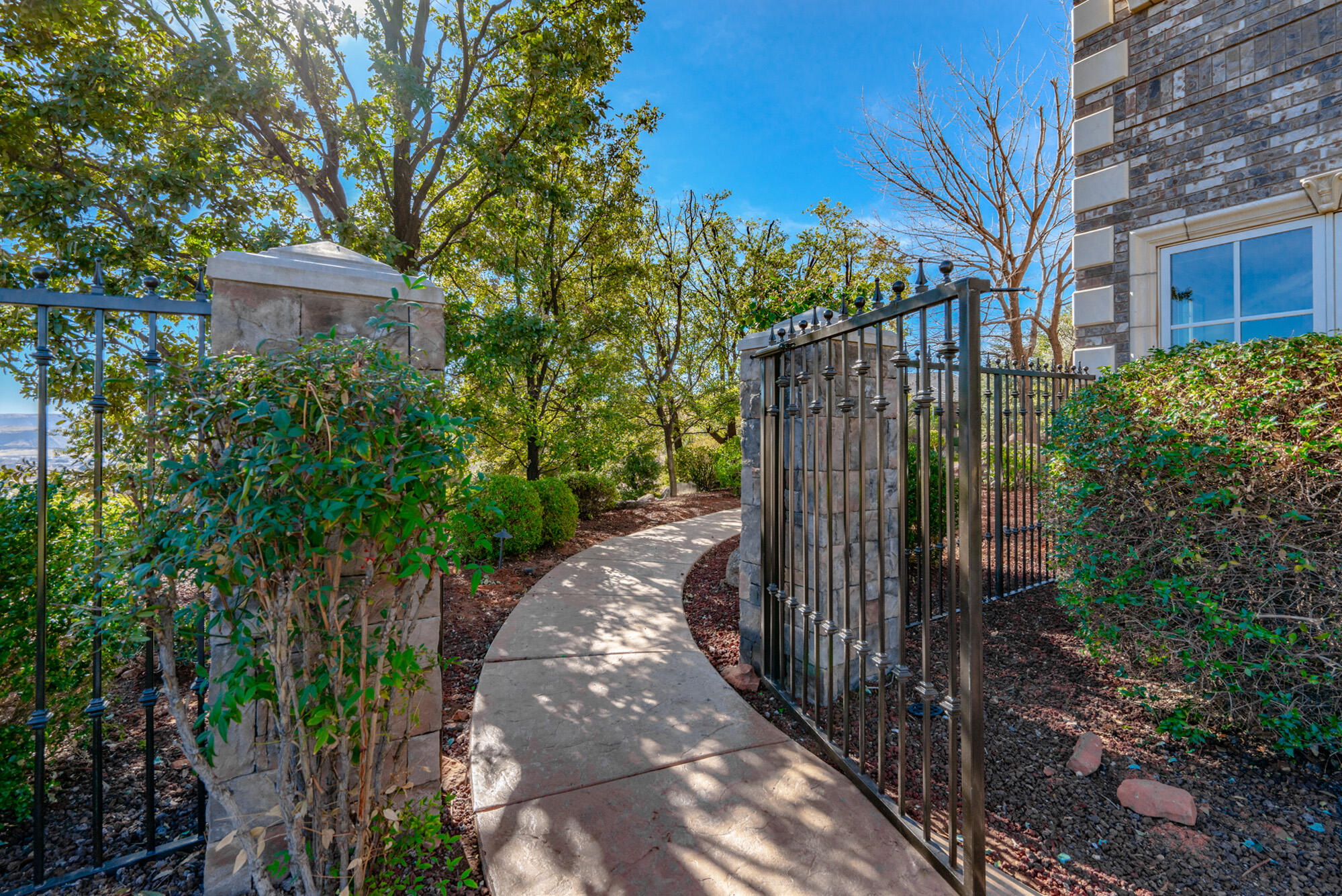 NORTHBRIDGE ESTATES - Residential