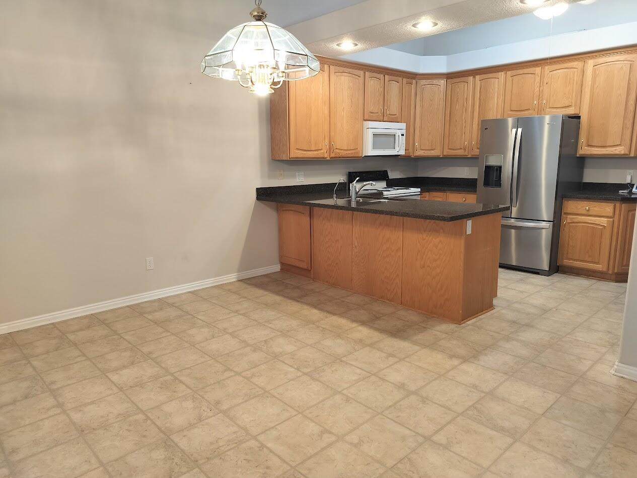 SILVERCREEK TOWNHOMES - Residential