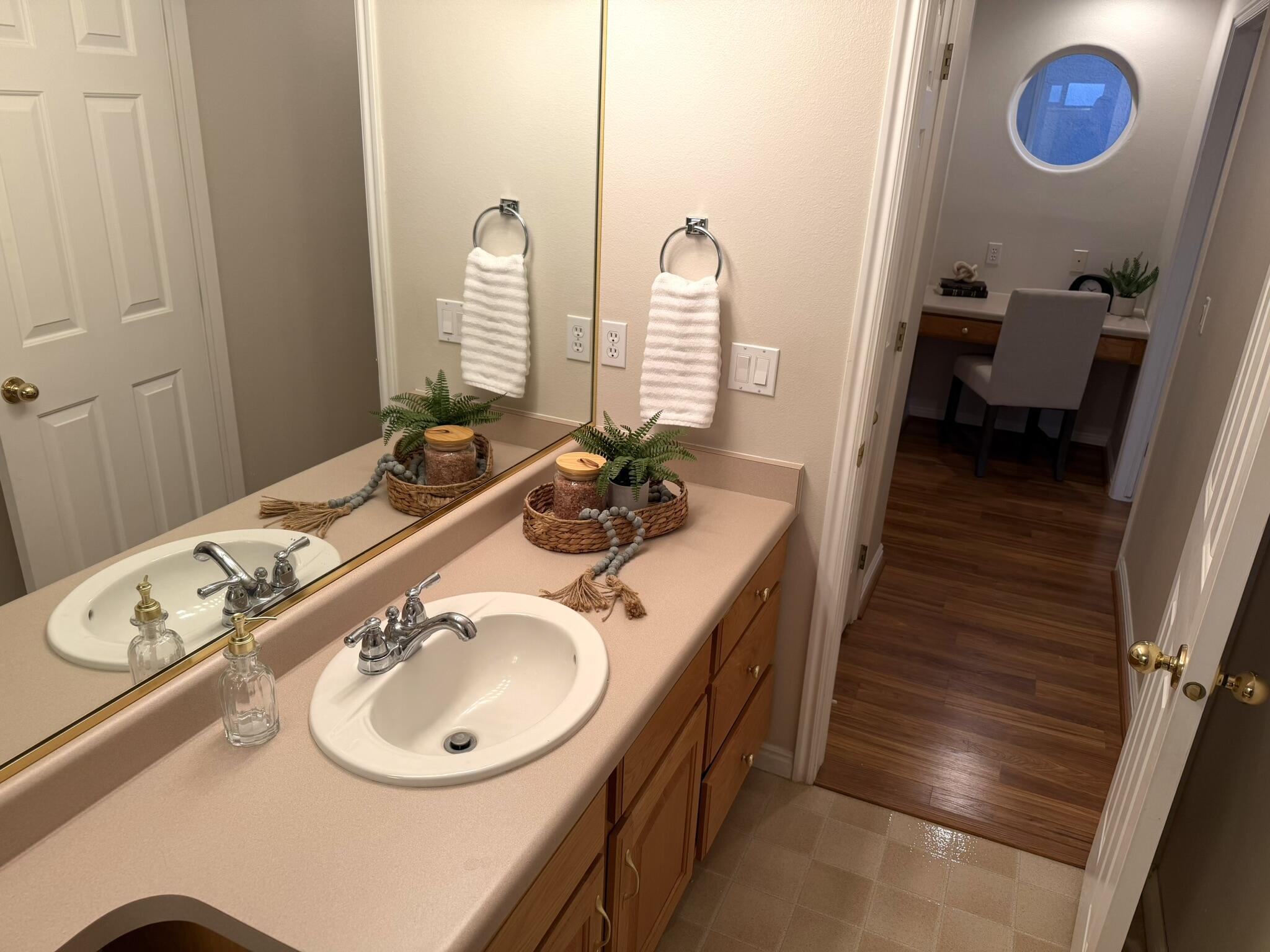 SILVERCREEK TOWNHOMES - Residential