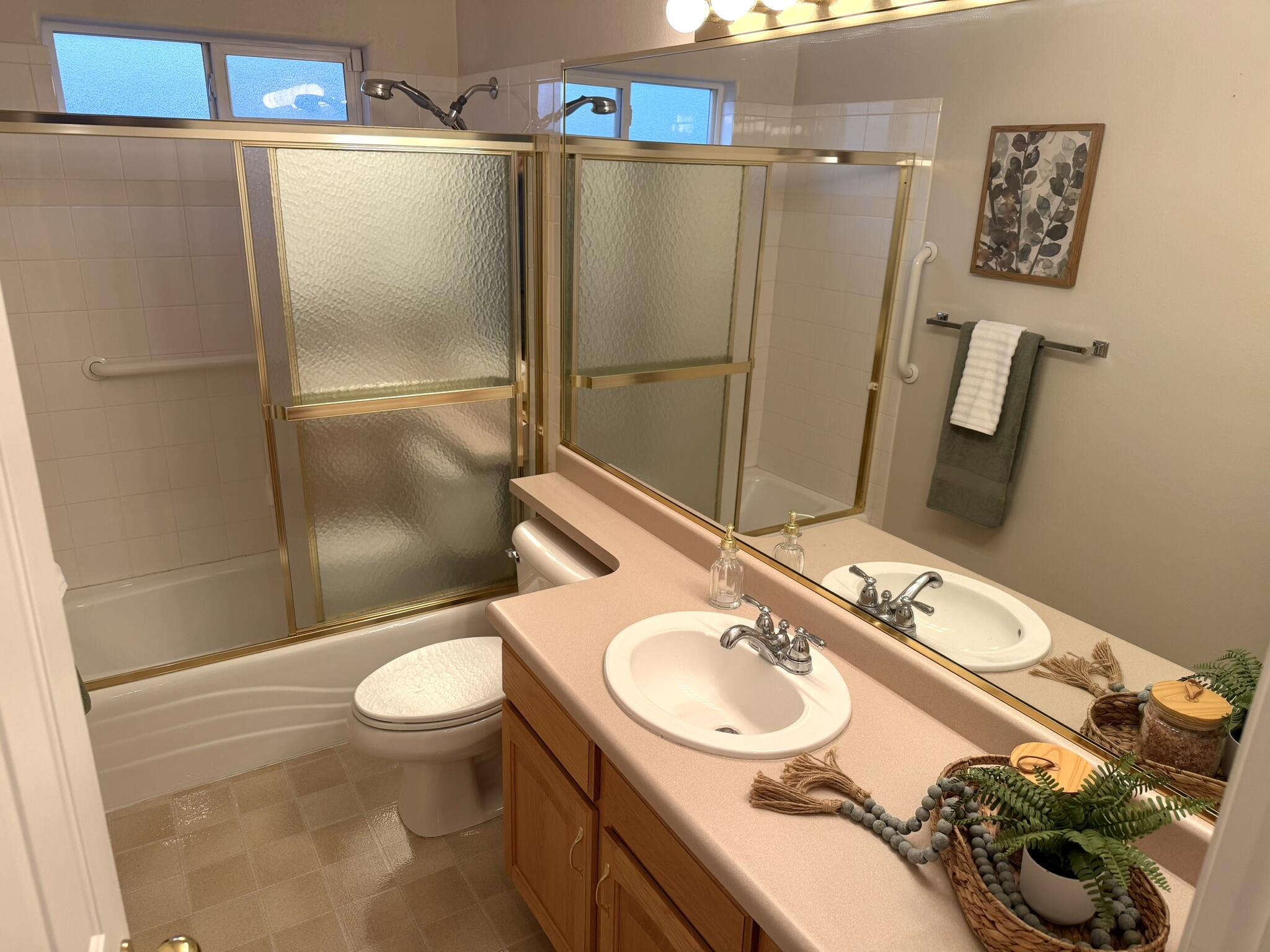 SILVERCREEK TOWNHOMES - Residential