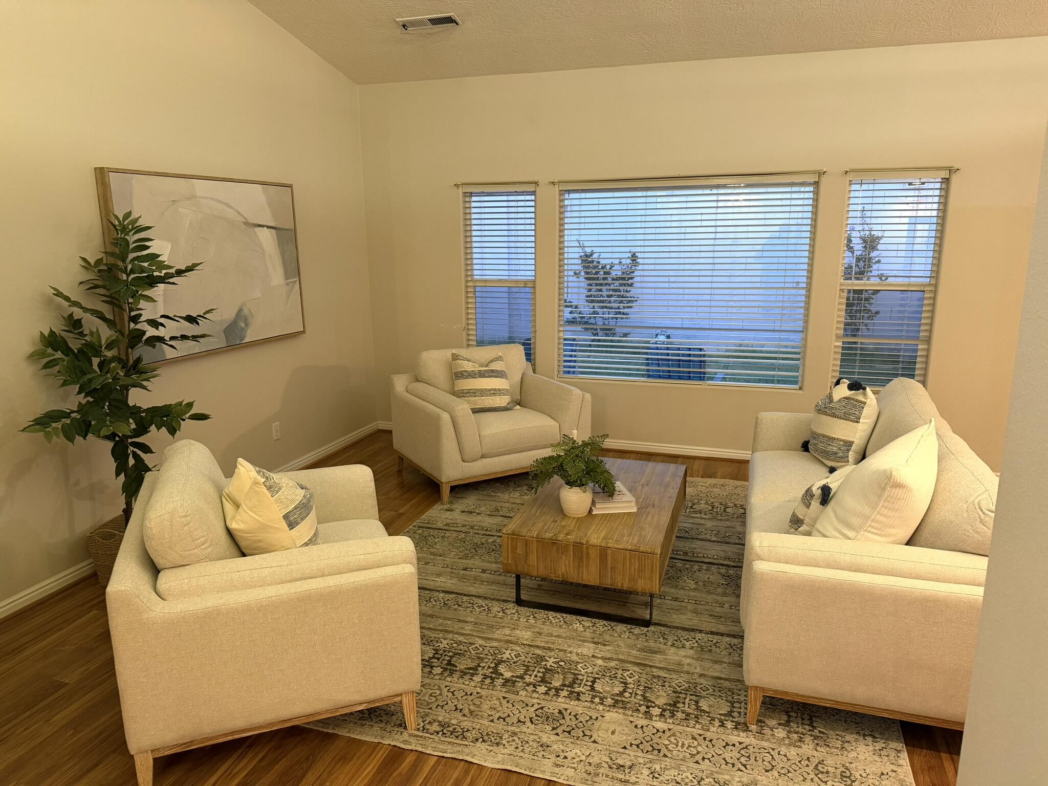 SILVERCREEK TOWNHOMES - Residential