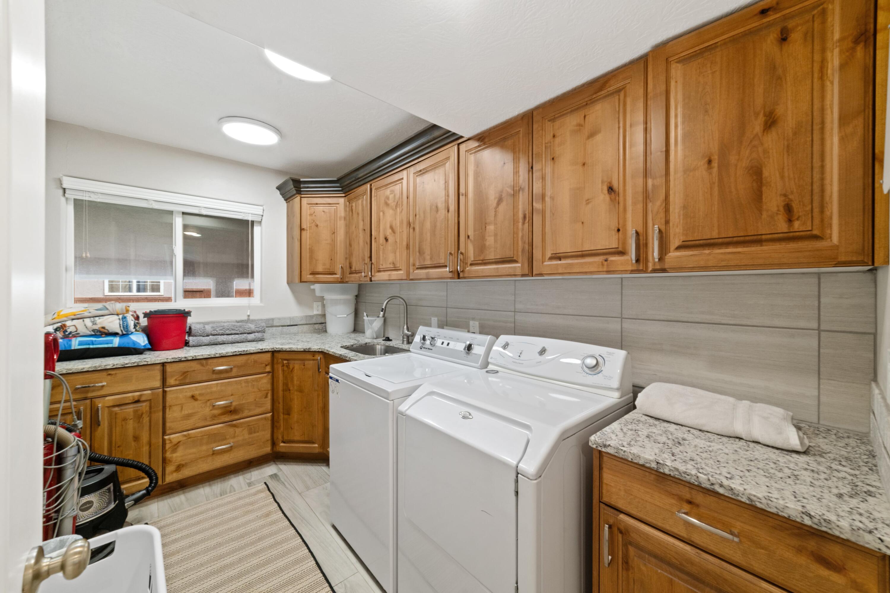 SHORT CREEK - Residential
