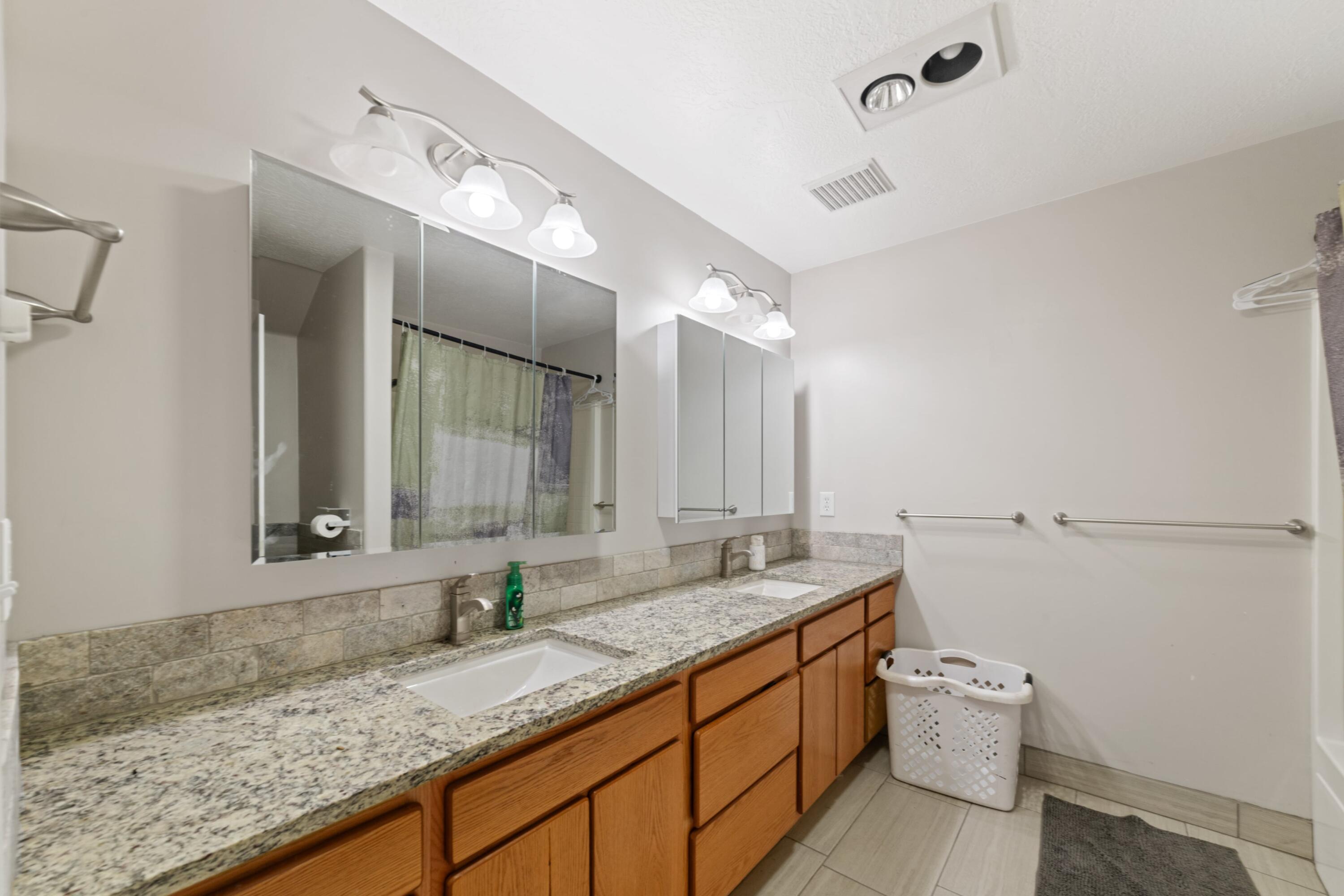 SHORT CREEK - Residential