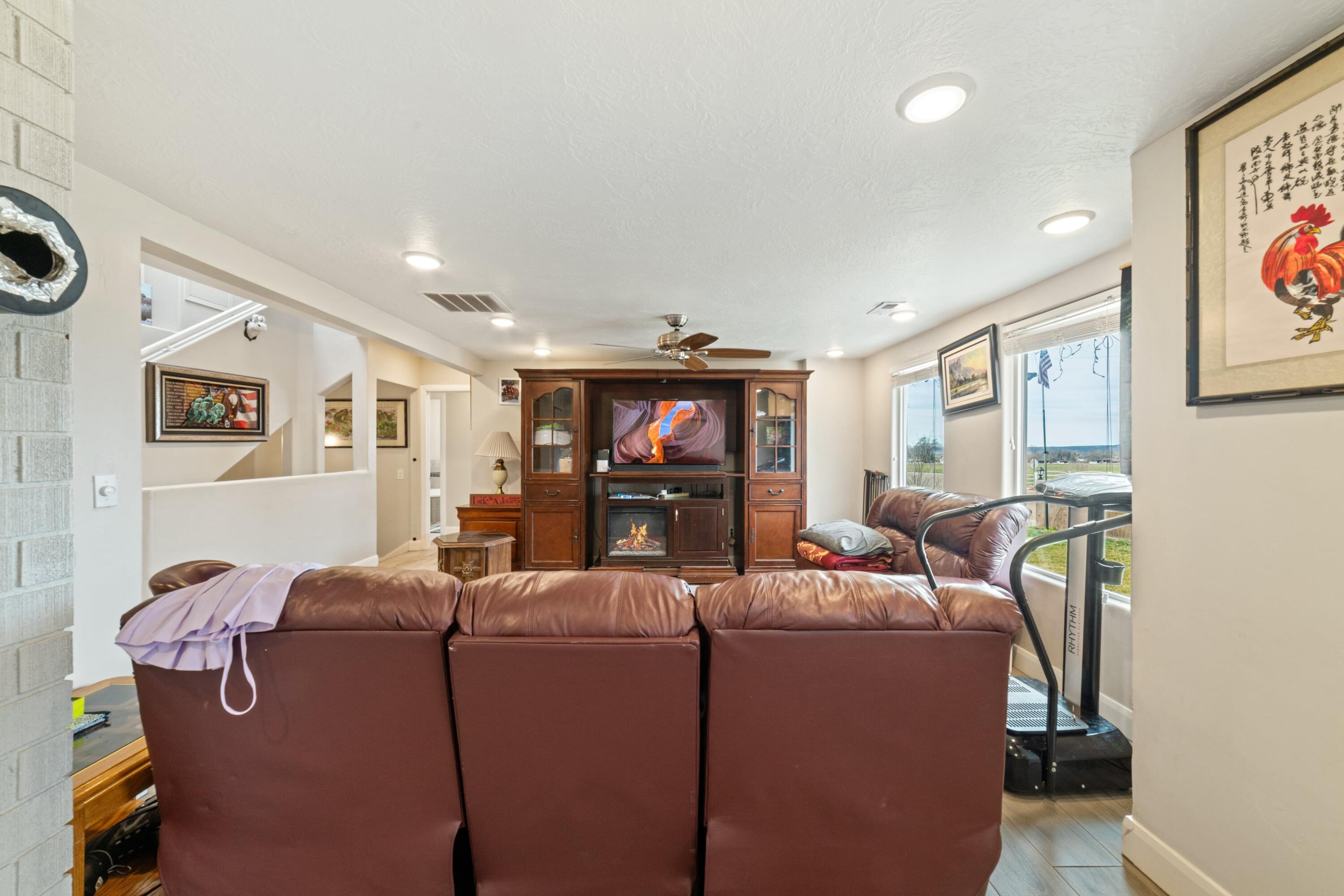 SHORT CREEK - Residential