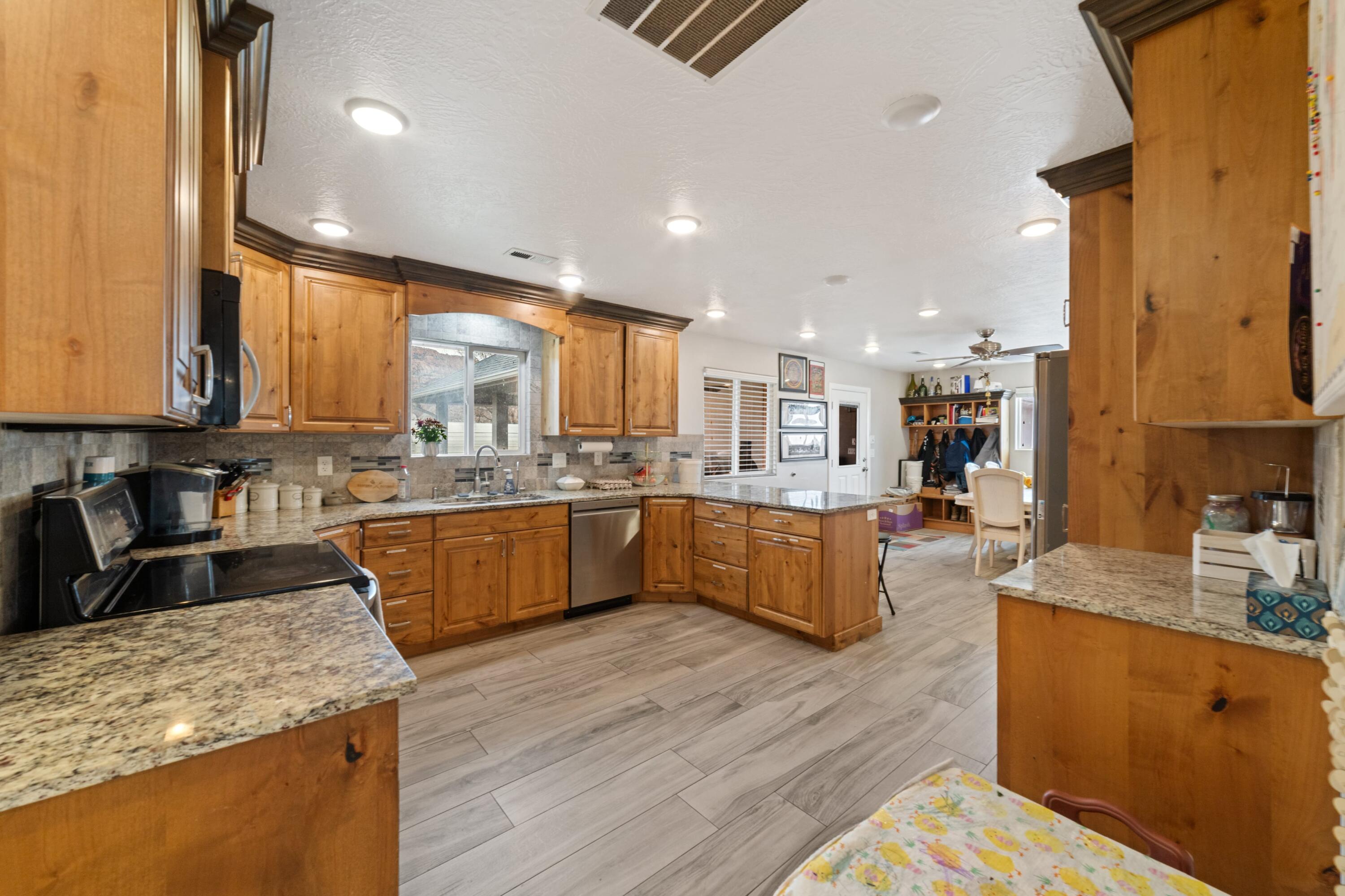 SHORT CREEK - Residential