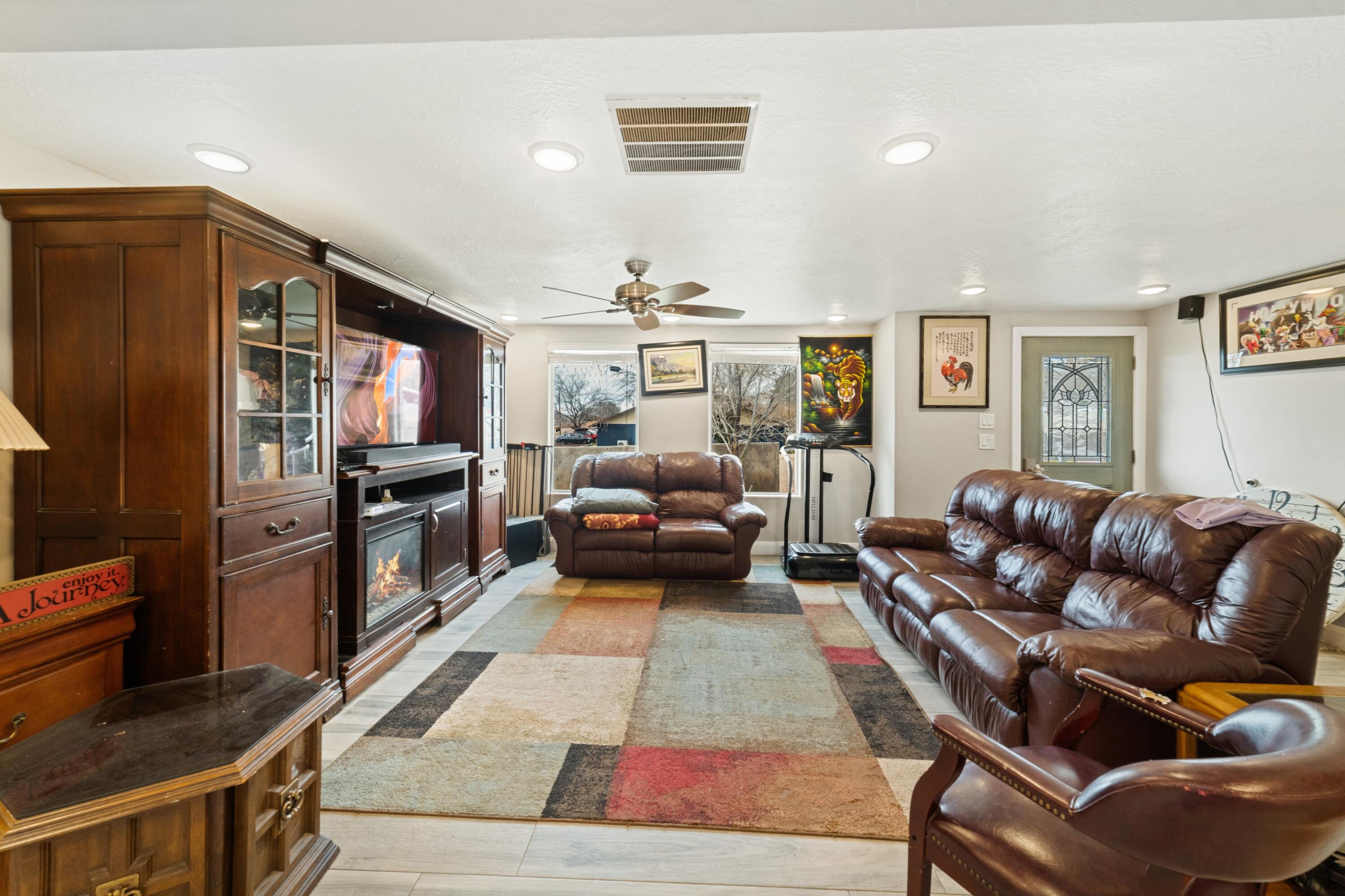 SHORT CREEK - Residential