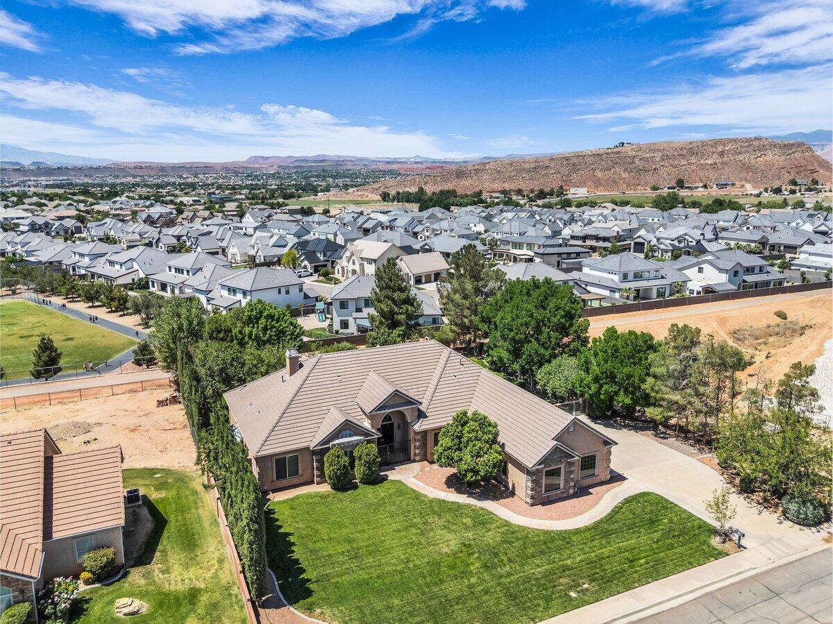 MAJESTIC VIEW - Residential