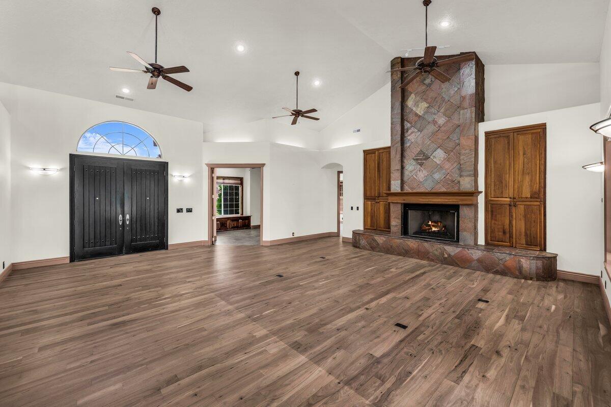 MAJESTIC VIEW - Residential