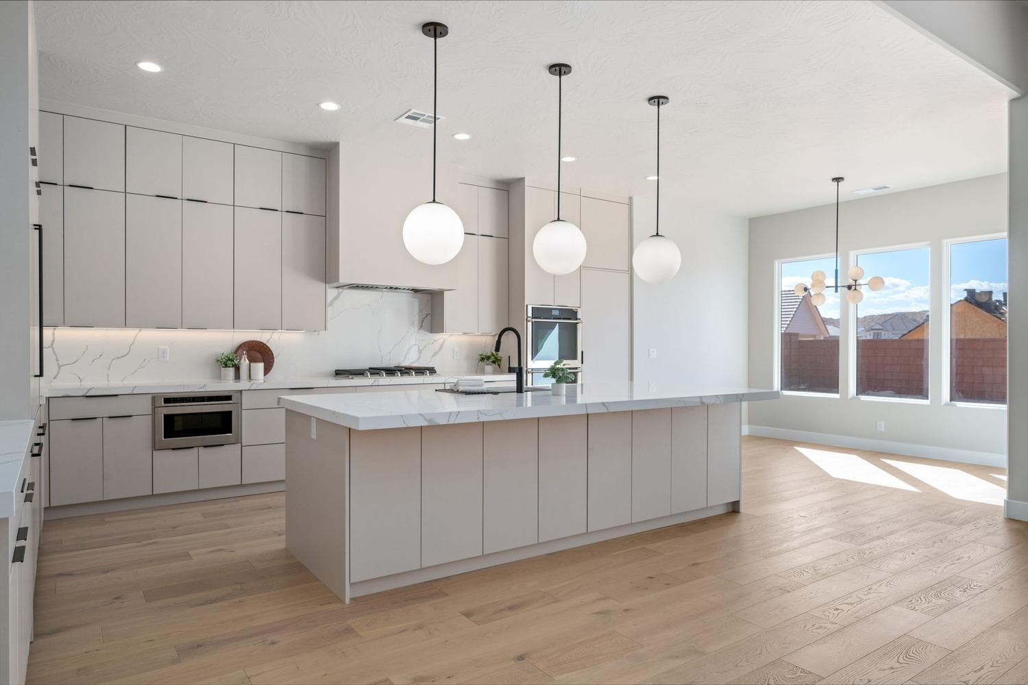 LAKESIDE AT STUCKI FARMS - Residential