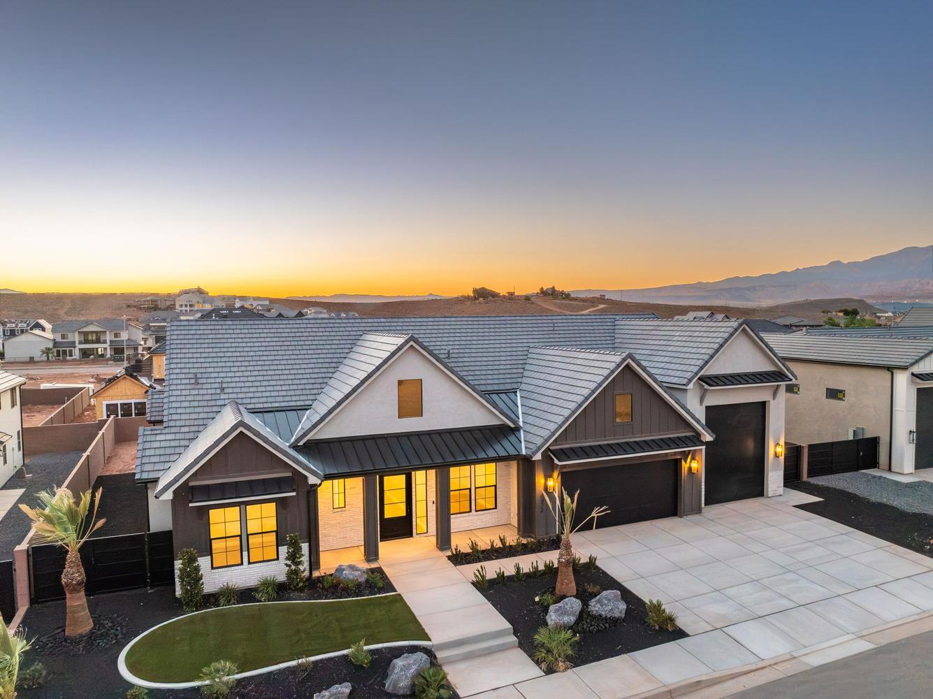 LAKESIDE AT STUCKI FARMS - Residential