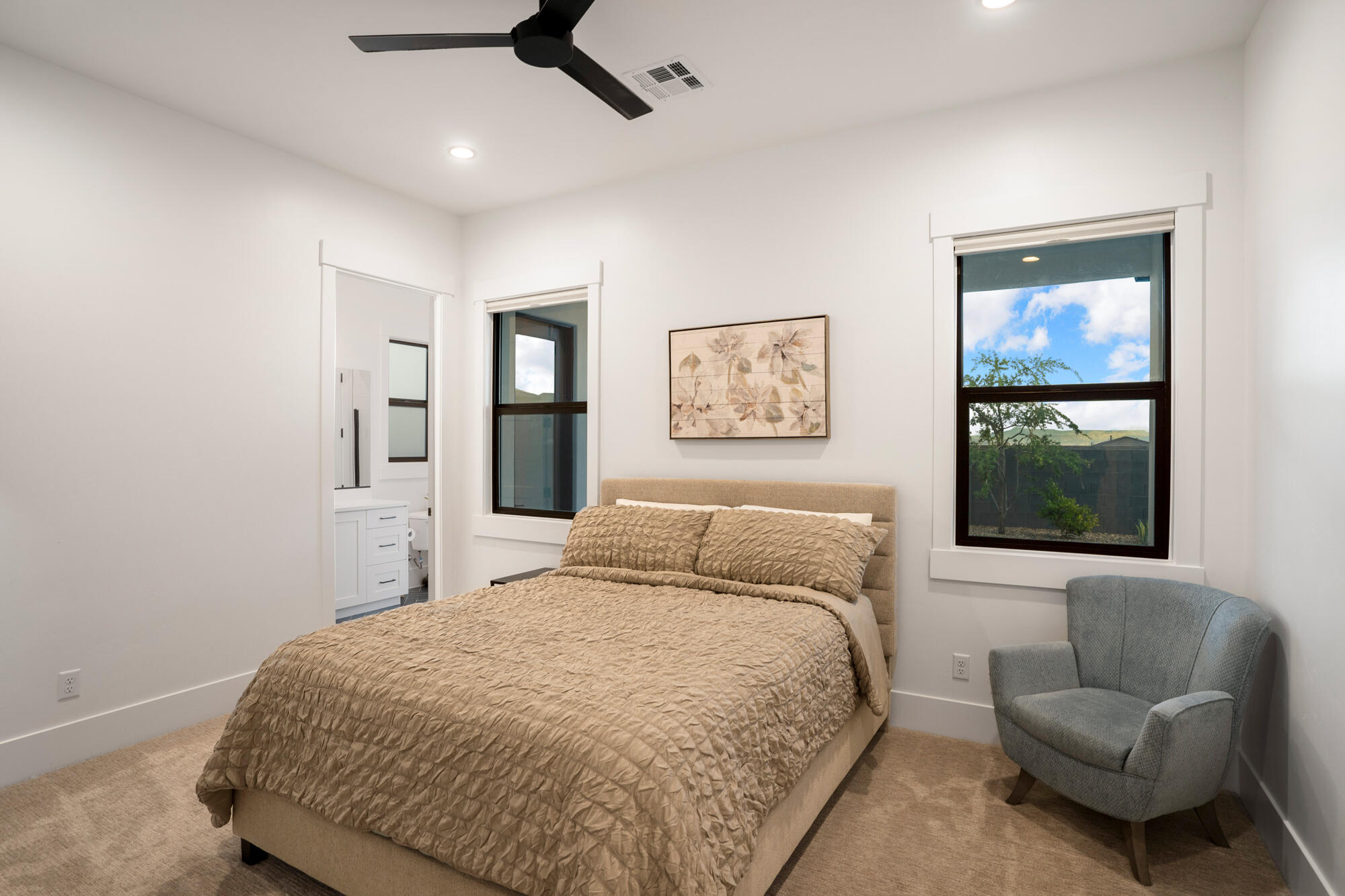 WASHINGTON VISTA - Residential