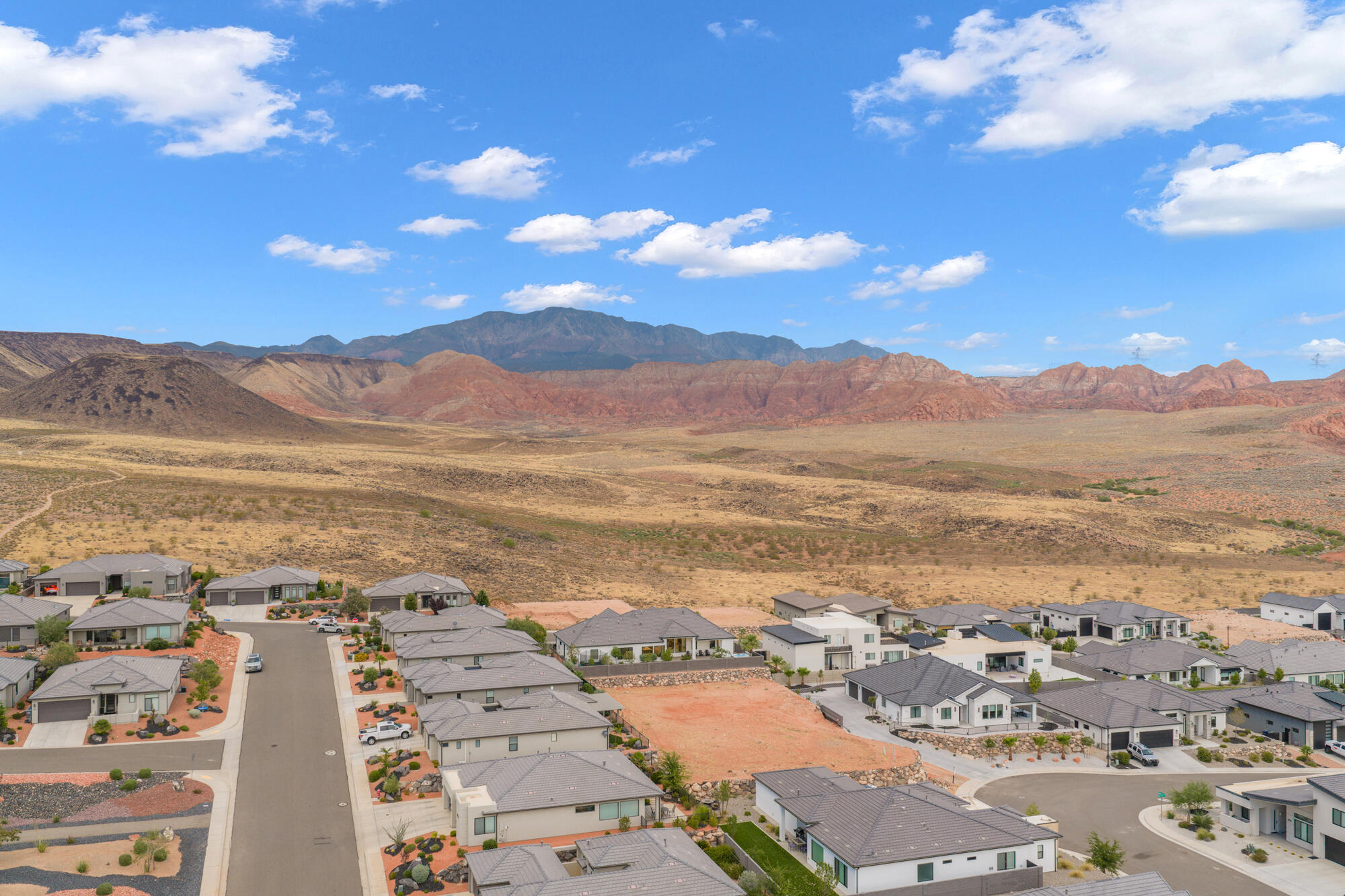 WASHINGTON VISTA - Residential