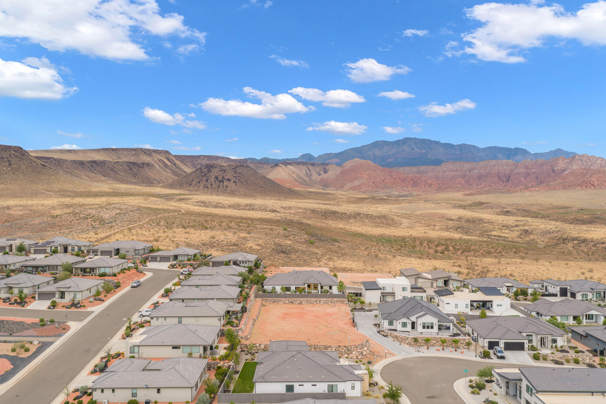 WASHINGTON VISTA - Residential