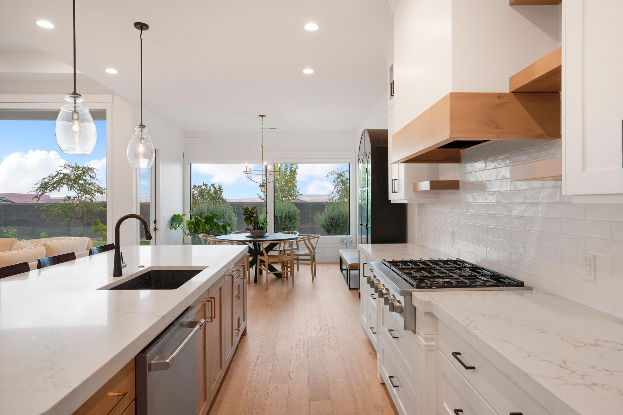 WASHINGTON VISTA - Residential