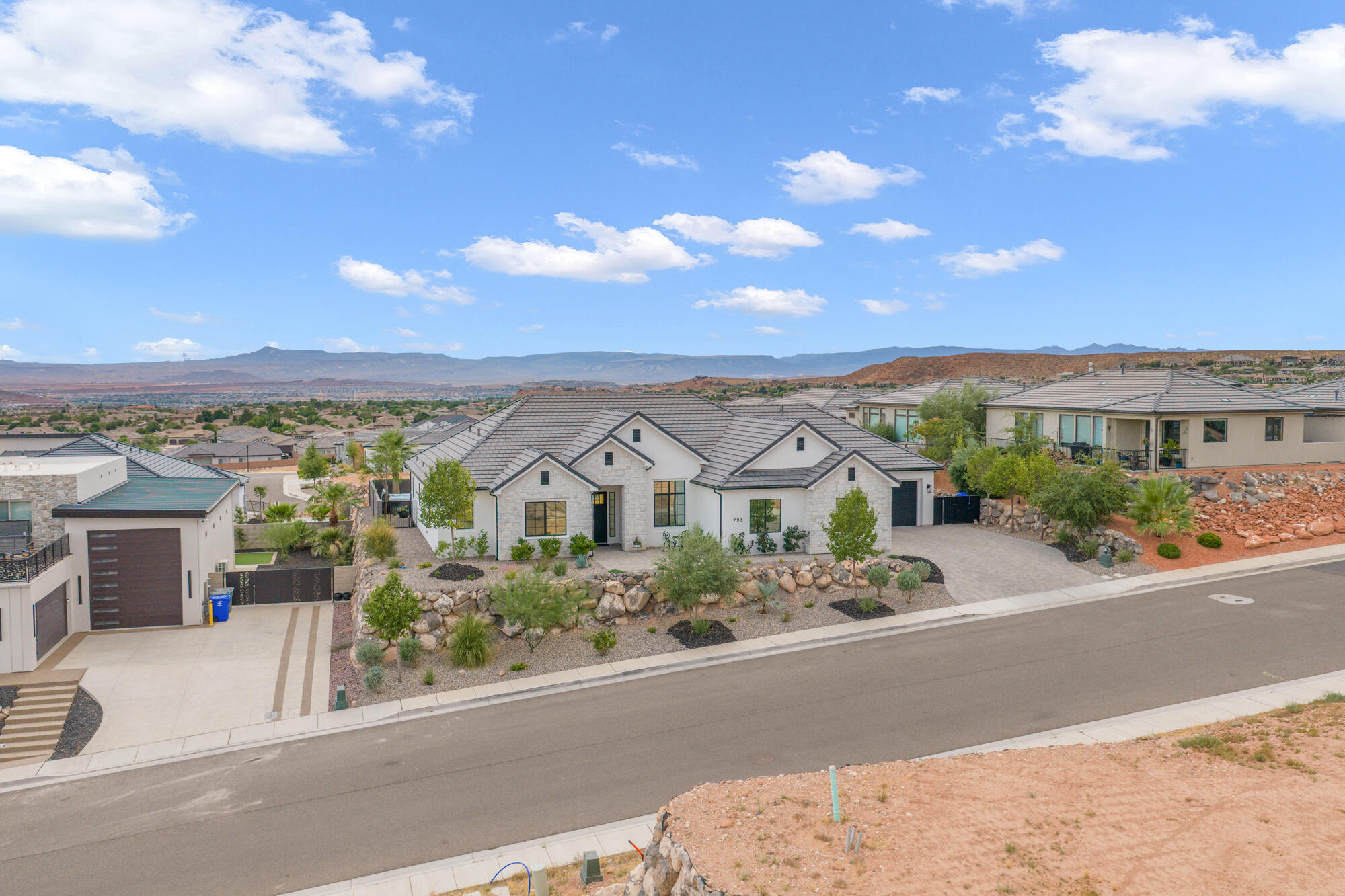 WASHINGTON VISTA - Residential