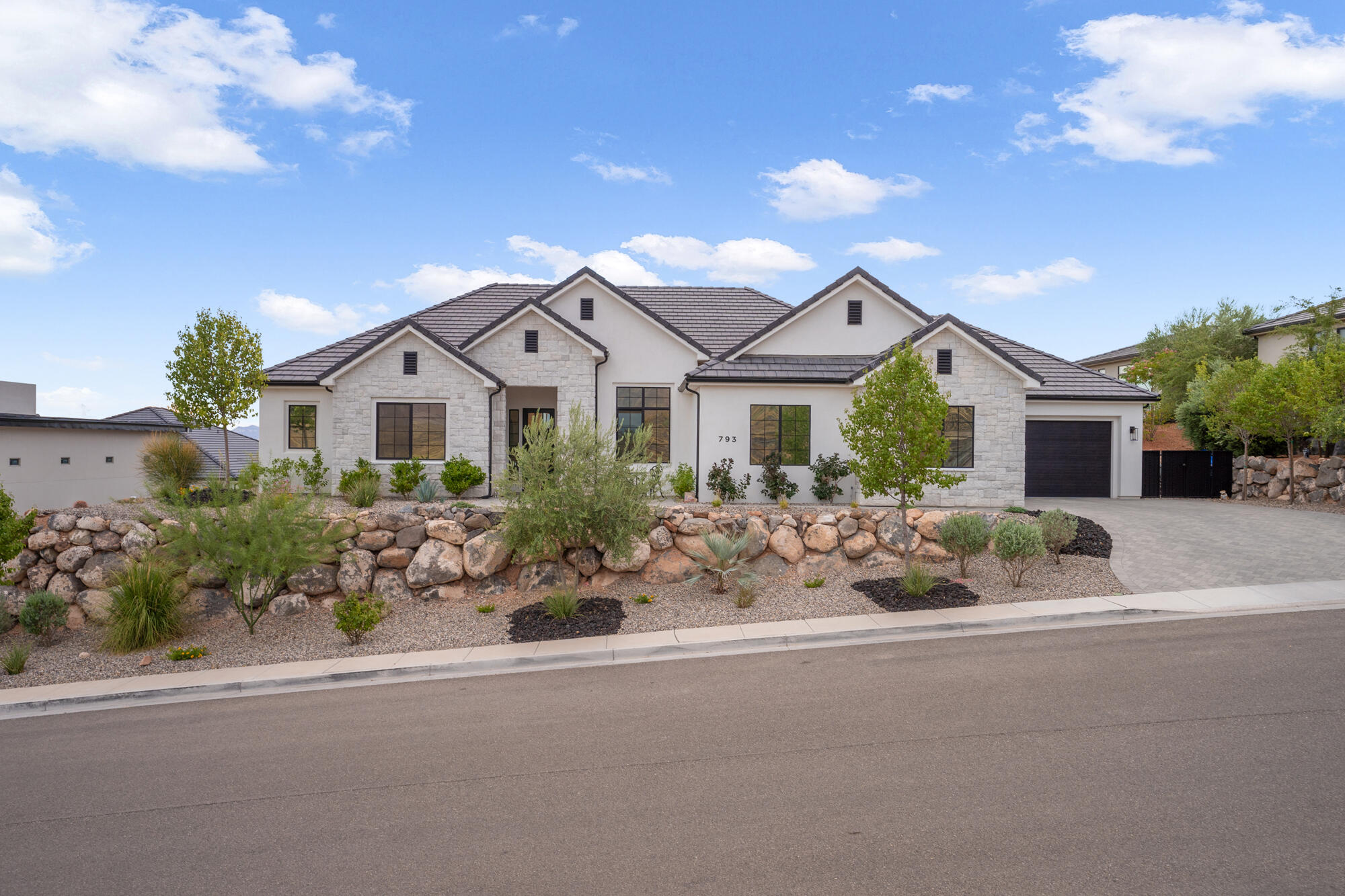 WASHINGTON VISTA - Residential