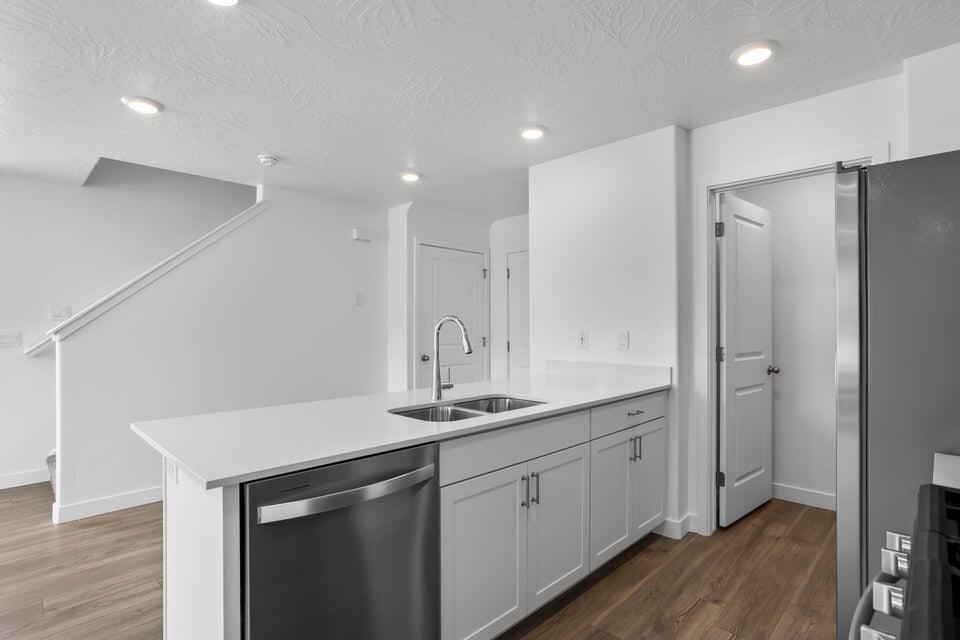 LAVENDER CANYON AT LONG VALLEY - Residential