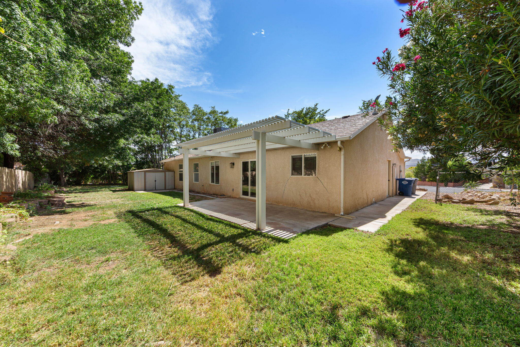 DIXIE COVE - Residential