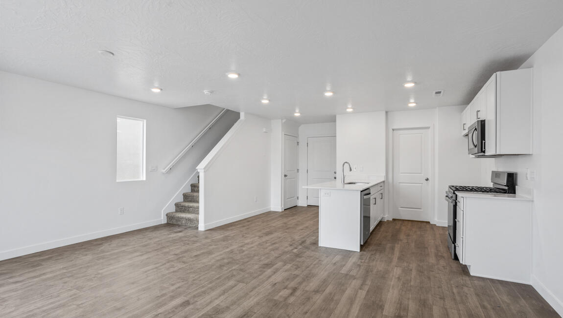 LAVENDER CANYON AT LONG VALLEY - Residential