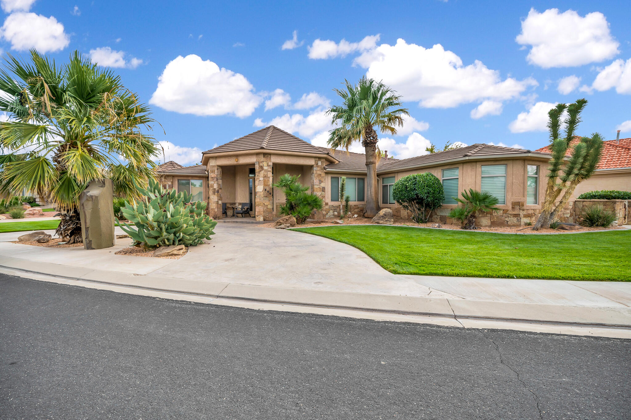 SKY MOUNTAIN GOLF ESTATES - Residential