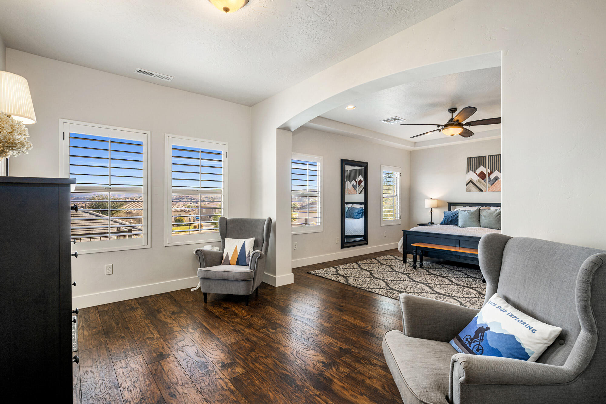 TONAQUINT TERRACE - Residential