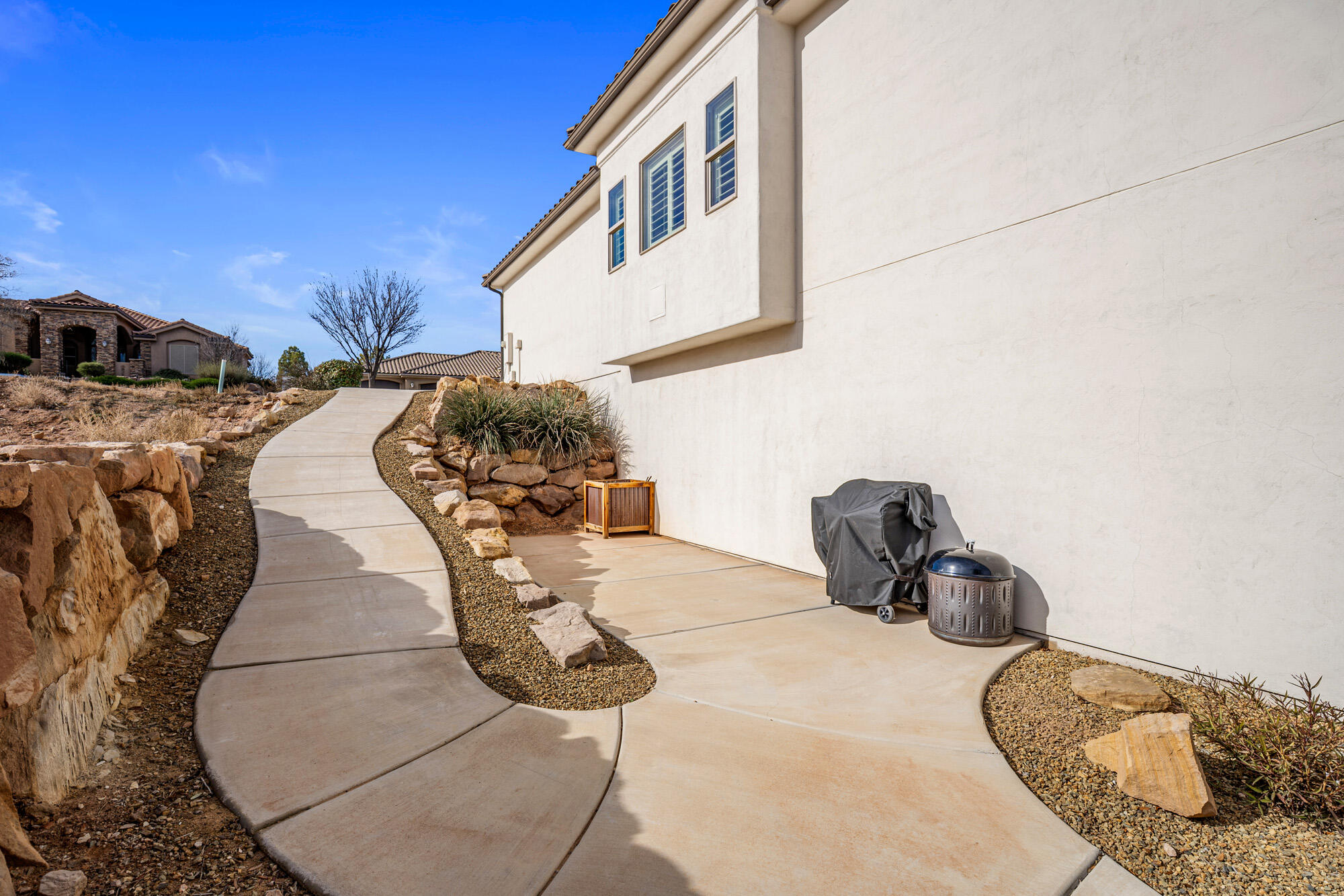 TONAQUINT TERRACE - Residential