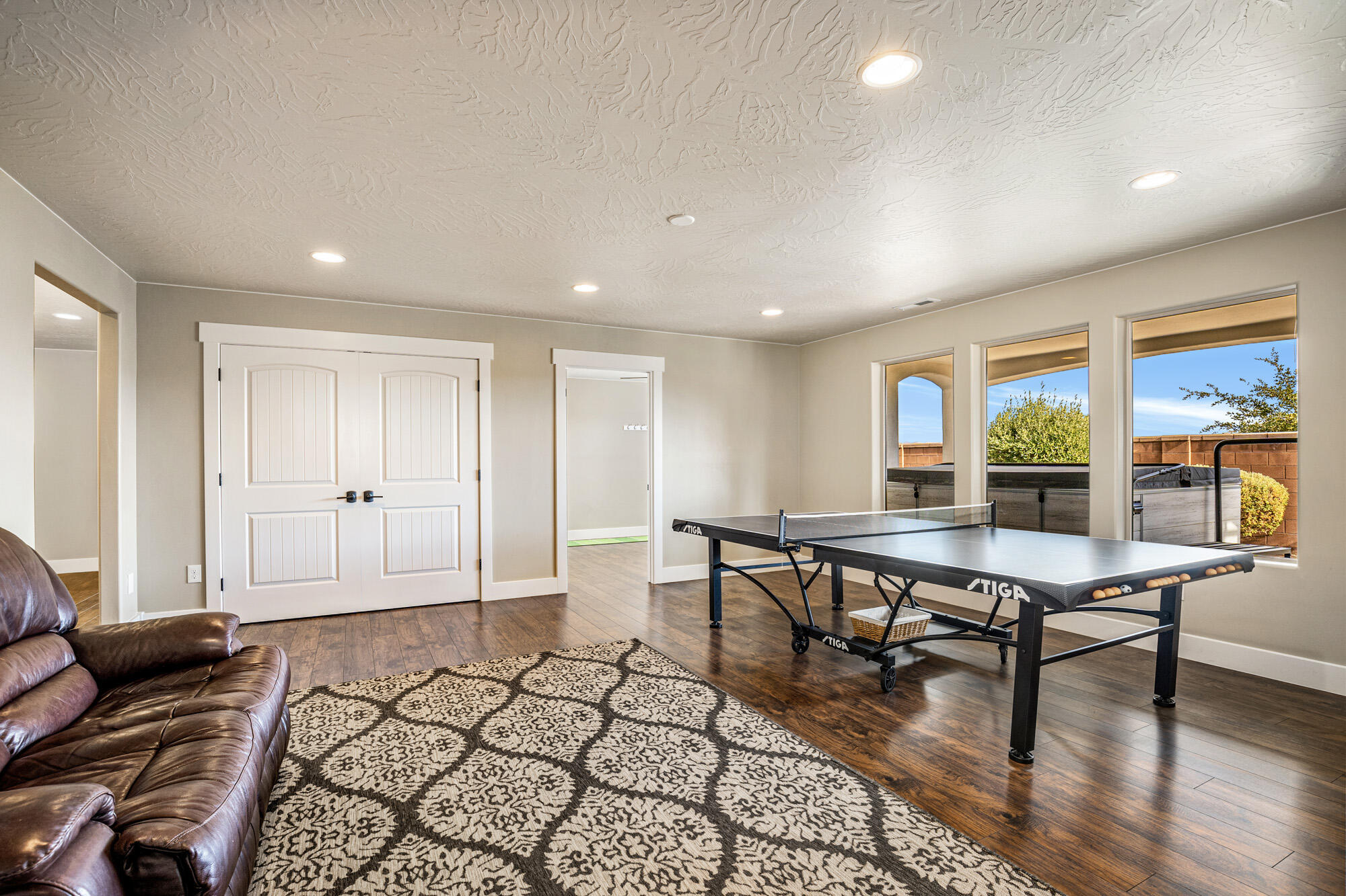 TONAQUINT TERRACE - Residential