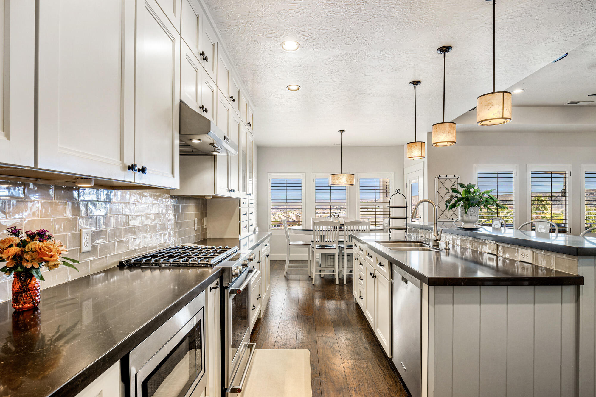 TONAQUINT TERRACE - Residential