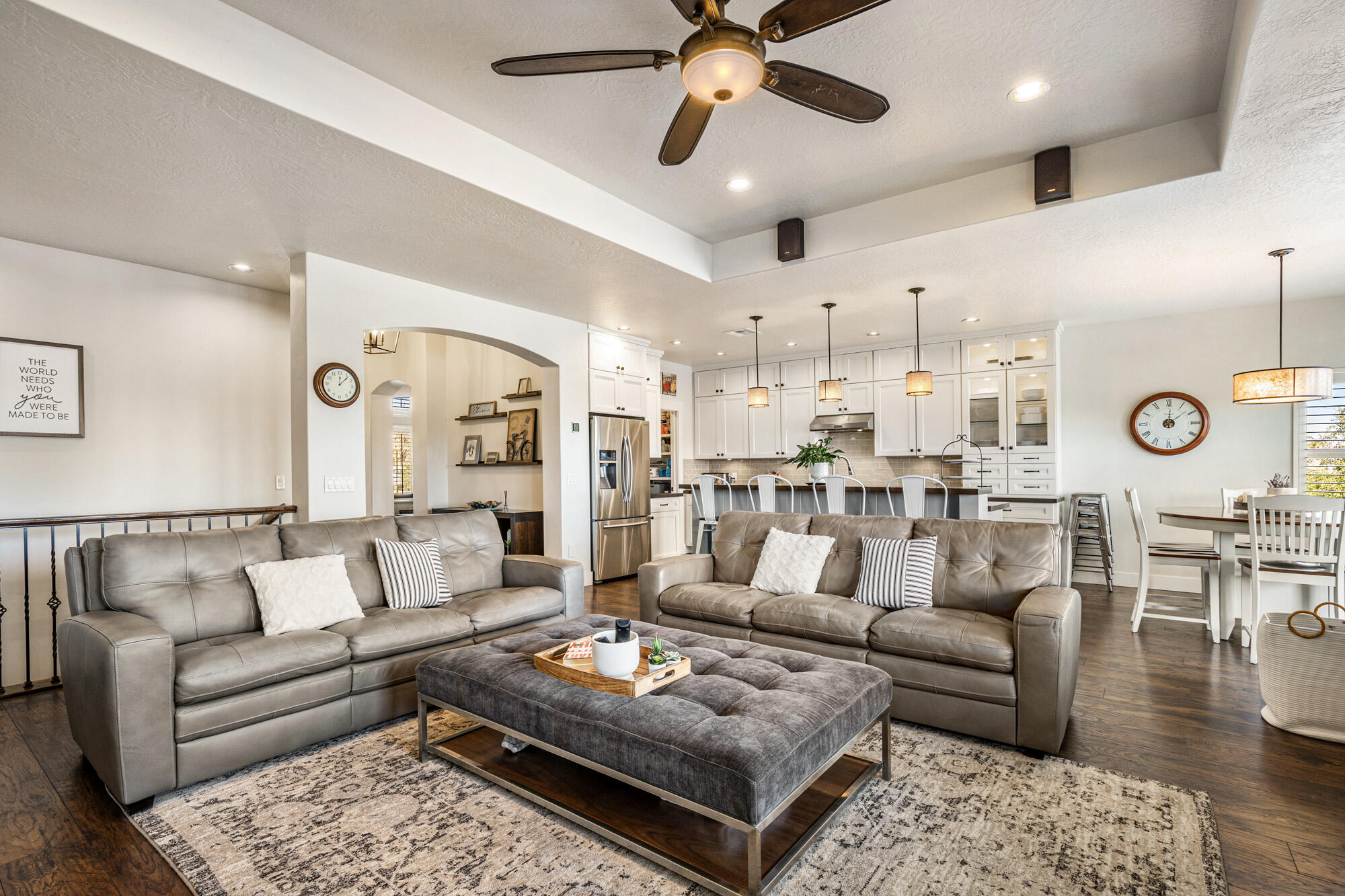 TONAQUINT TERRACE - Residential