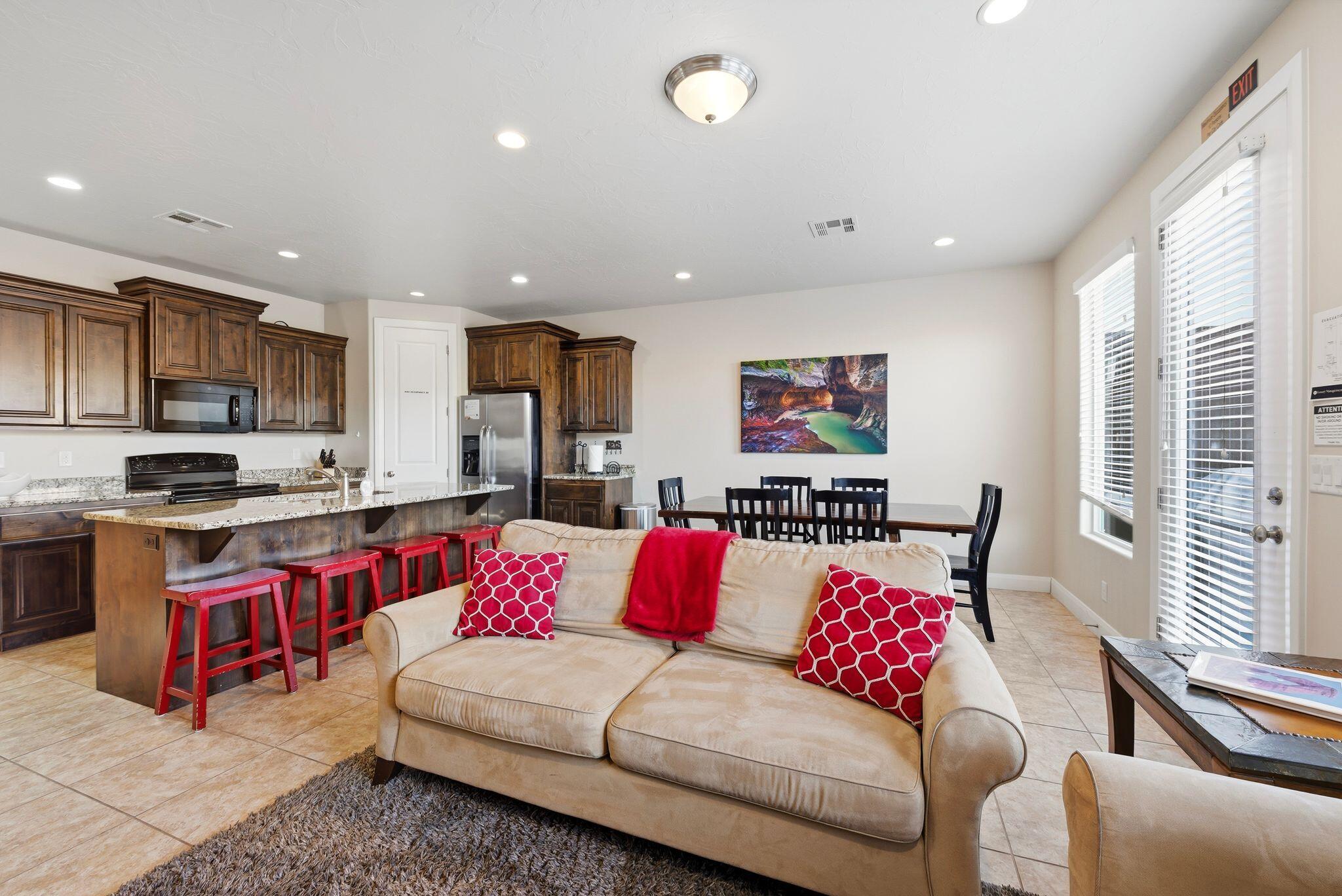 CORAL RIDGE TOWNHOMES - Residential