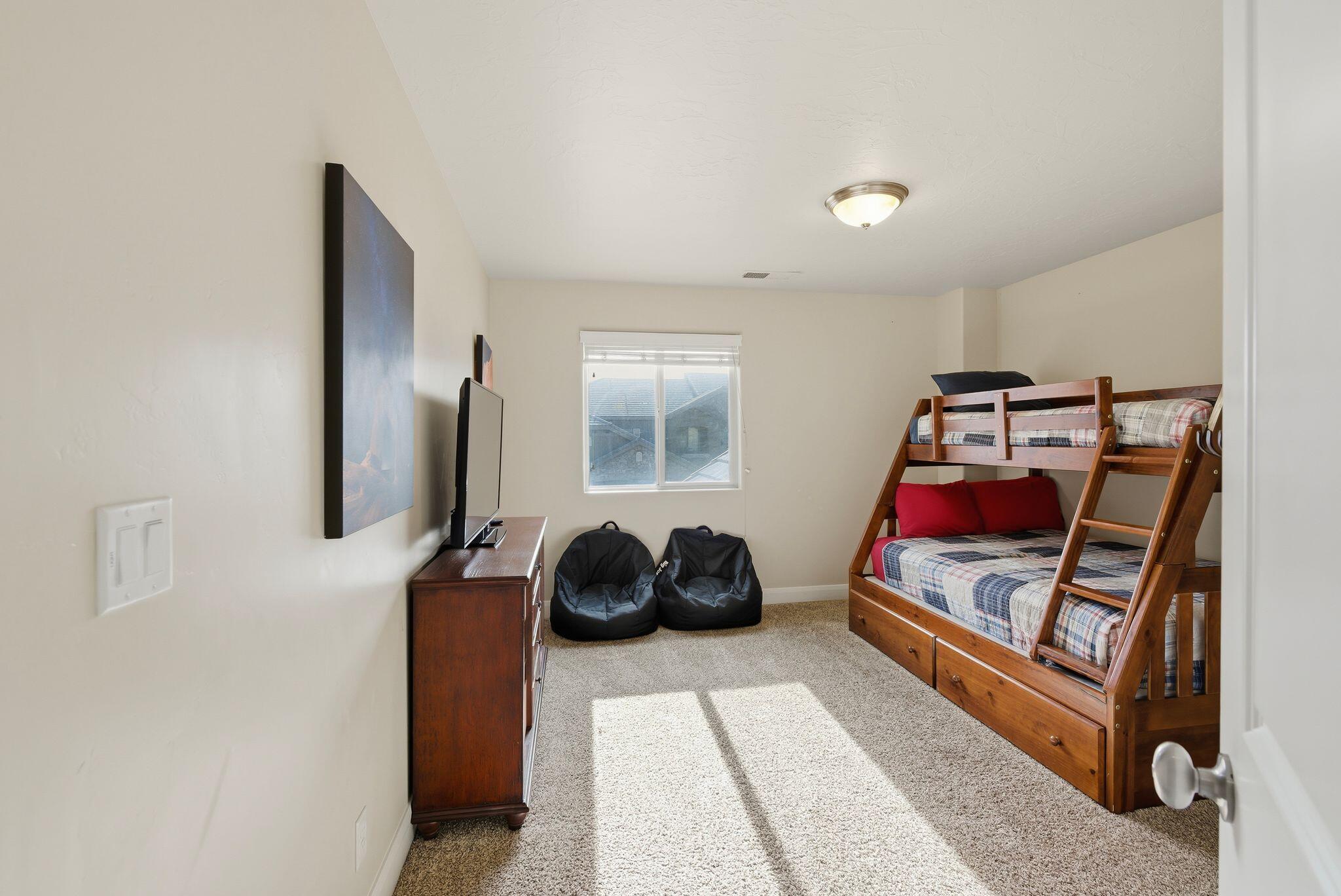 CORAL RIDGE TOWNHOMES - Residential