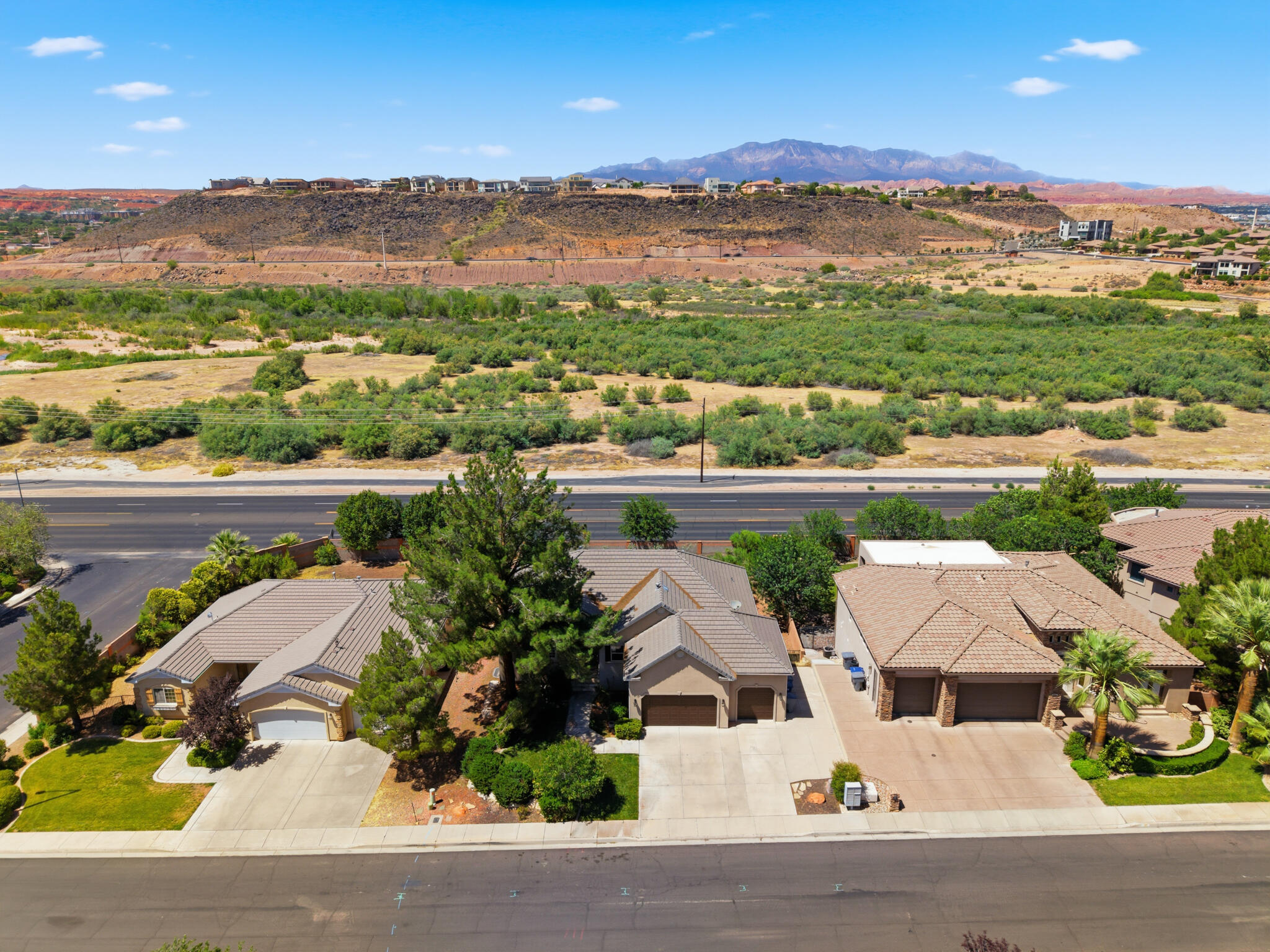BOULDERS - Residential