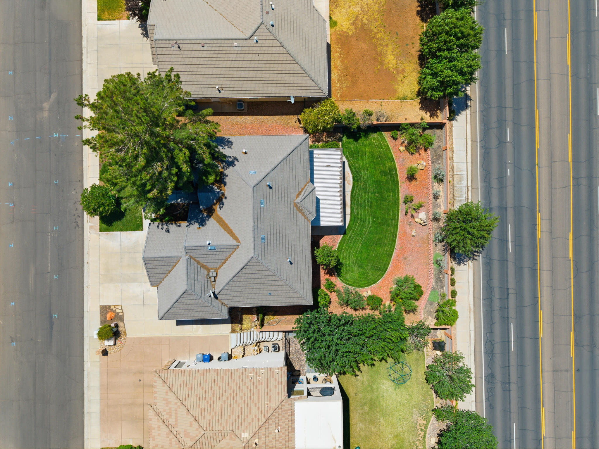 BOULDERS - Residential