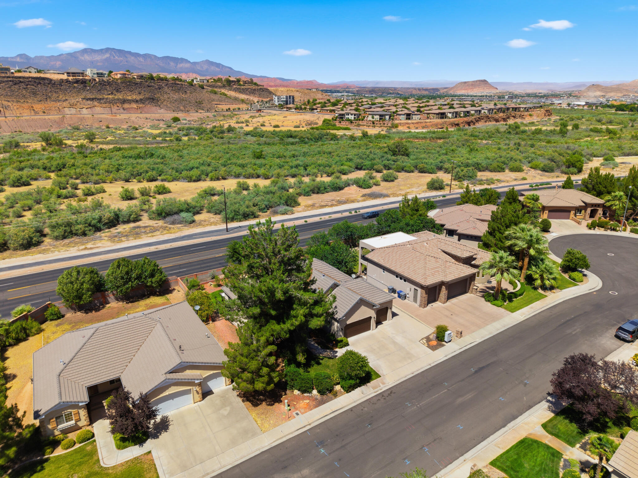 BOULDERS - Residential
