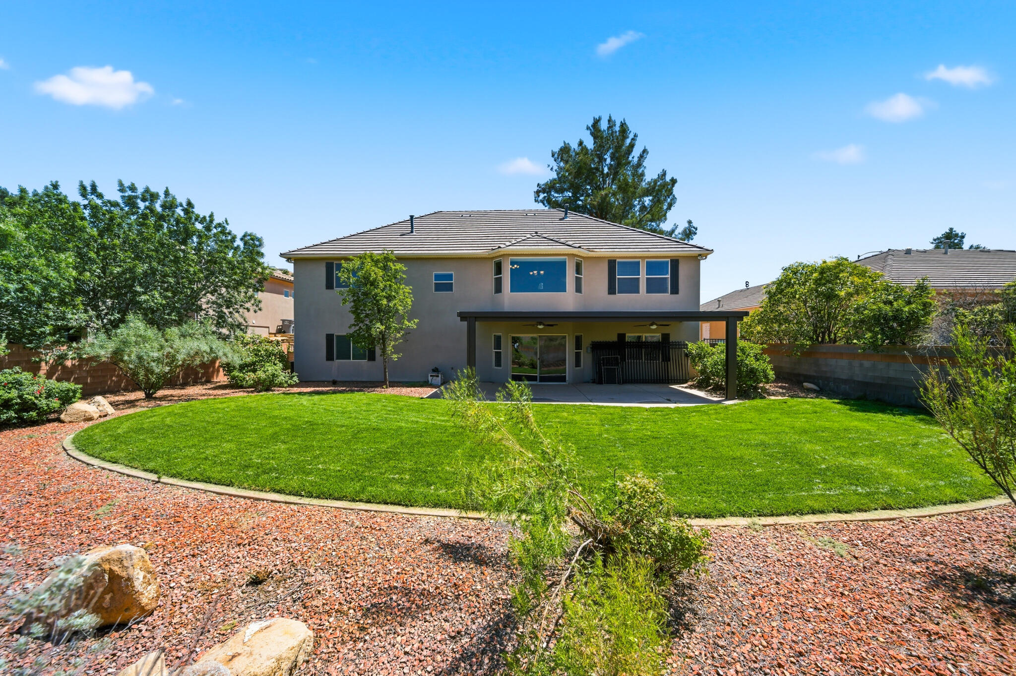 BOULDERS - Residential