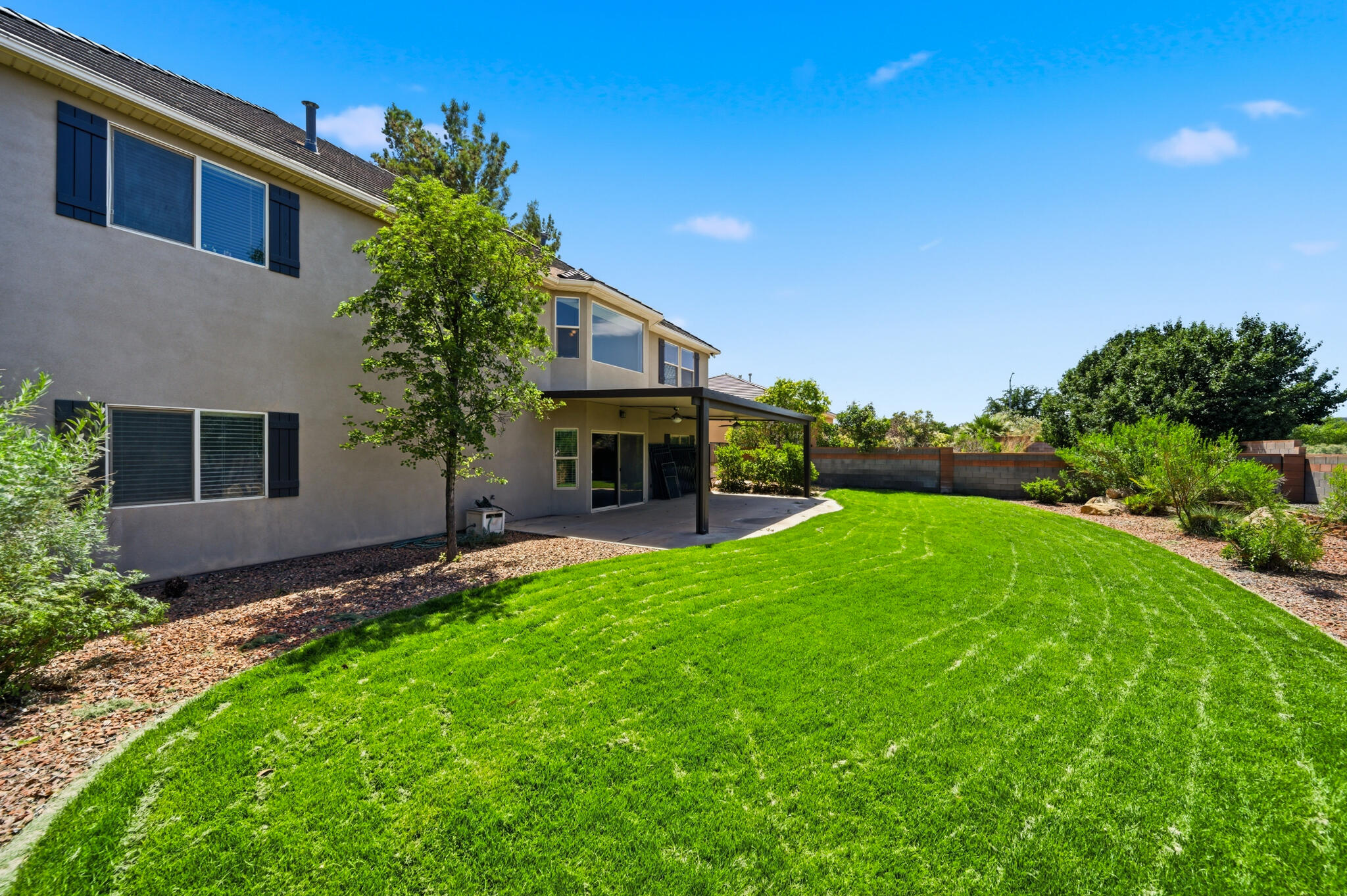 BOULDERS - Residential