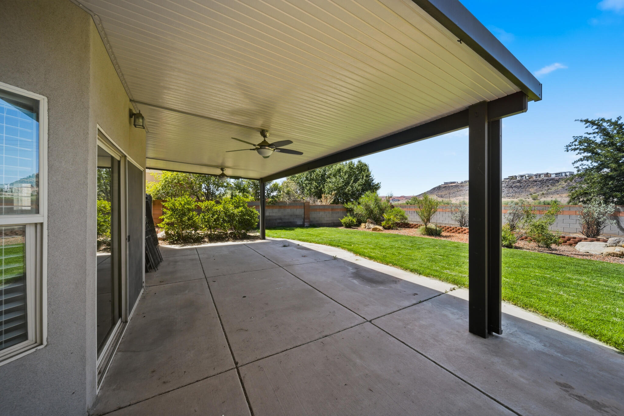 BOULDERS - Residential